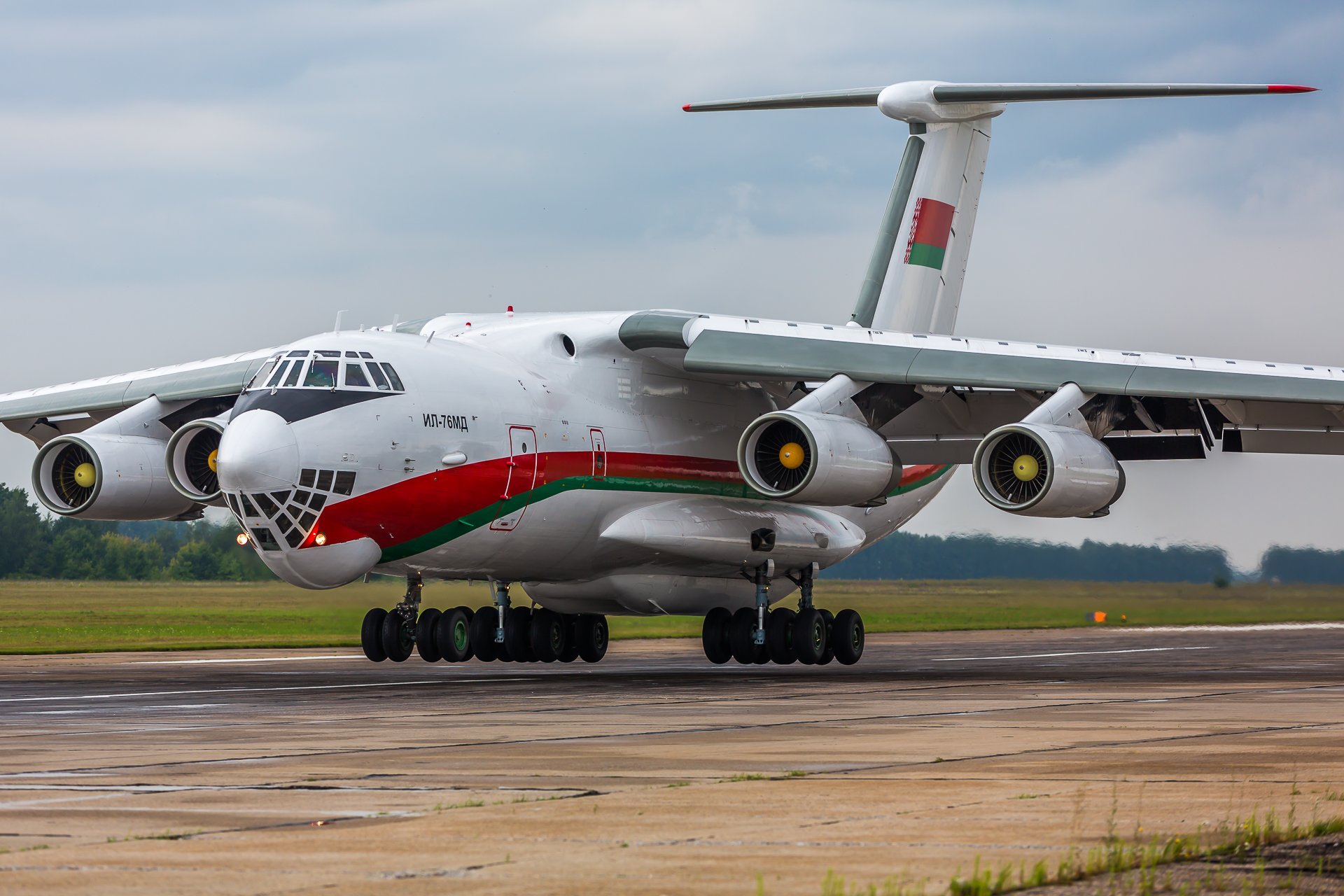 Военный грузовой самолет россии фото