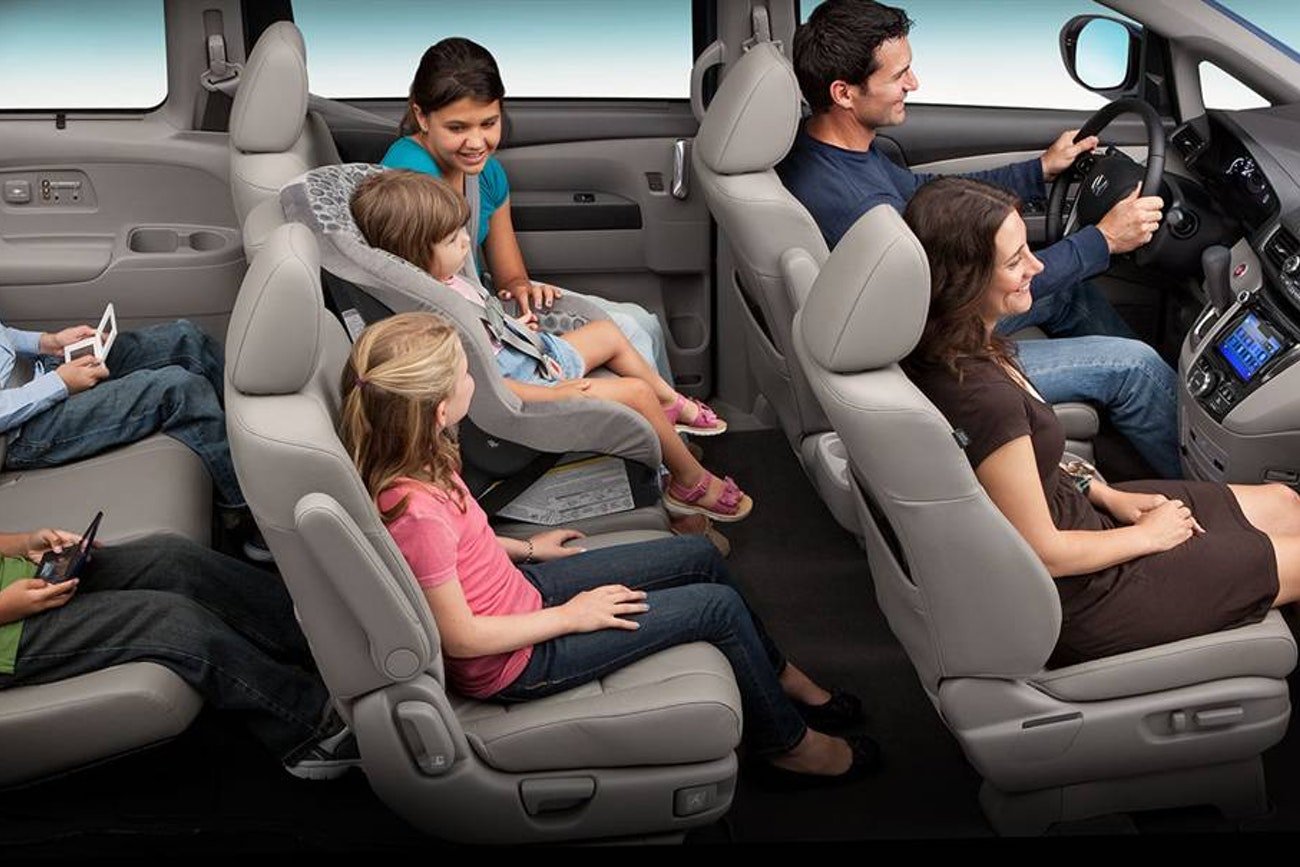 Автомобили более 8 мест. Hyundai 7 местный Odyssey. Хендай семейный 7 местный. Honda Odyssey 2014 салон. Минивэн для семьи.