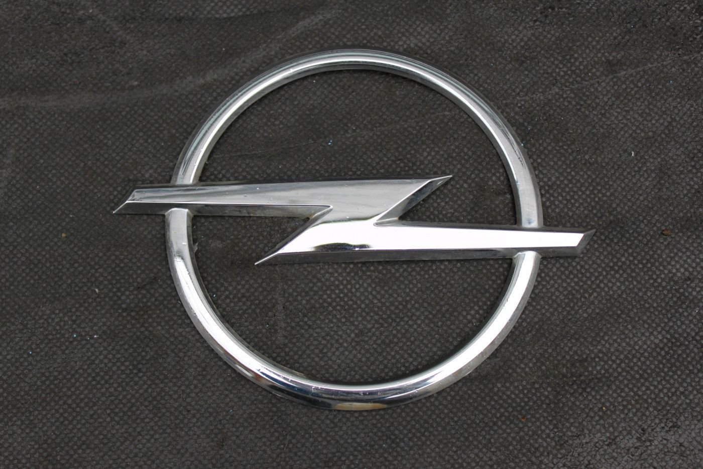 Genuino Nuevo Opel Astra Cavalier Clásico Ala insignia emblema Mk3 III 1988-1995 