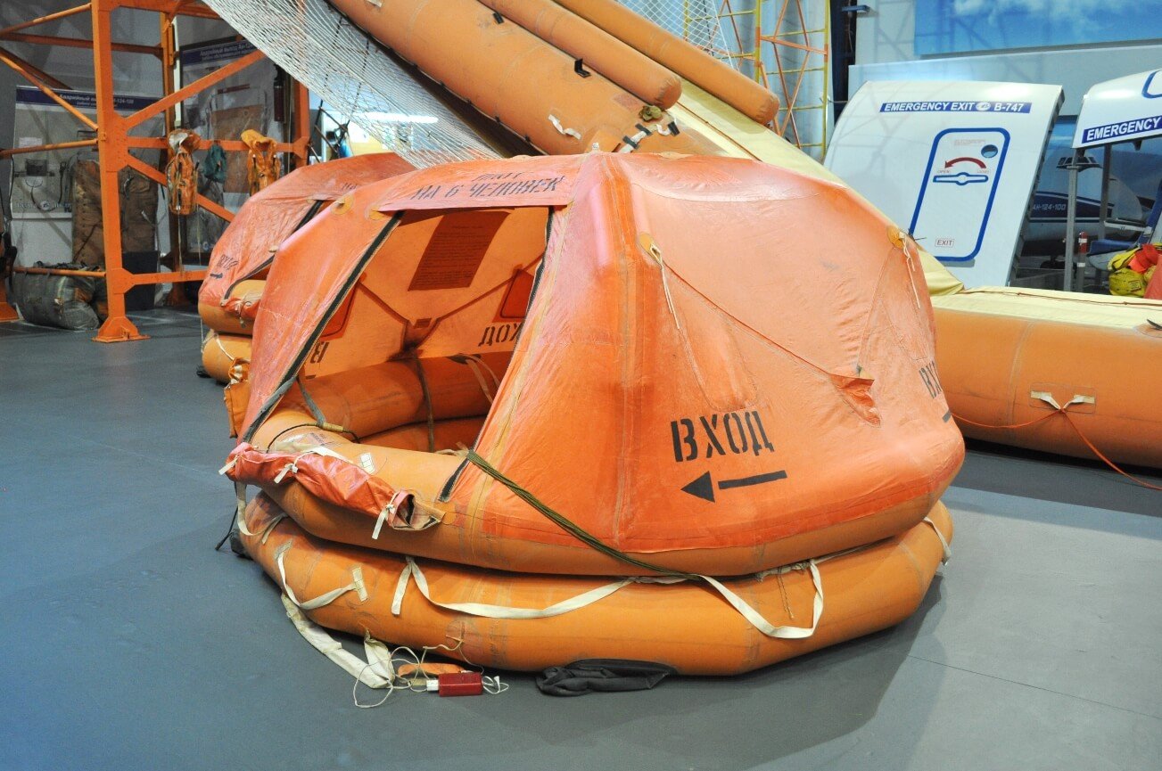 Спасательный плот псн. ПСМ 10 спасательный плот. Спасательный плот ПСН 12. Плот спасательный надувной ПСН-6. Спасательный надувной трап АТР 10.