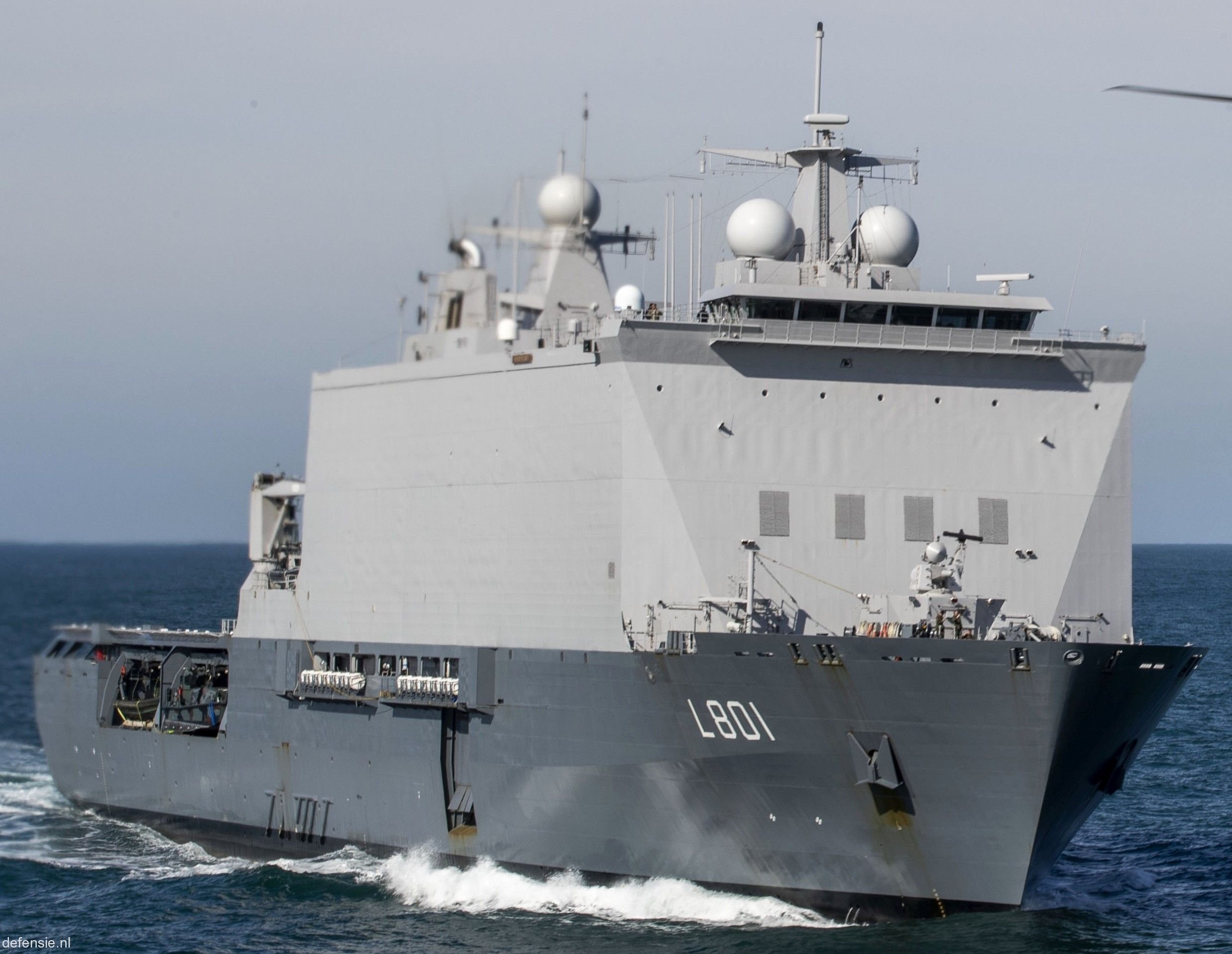 Landing ship. HNLMS Johan de Witt l801. Десантный корабль Йохан де Витт. Десантный корабль ВМС Франции. Крейсер "Johan de Witt".