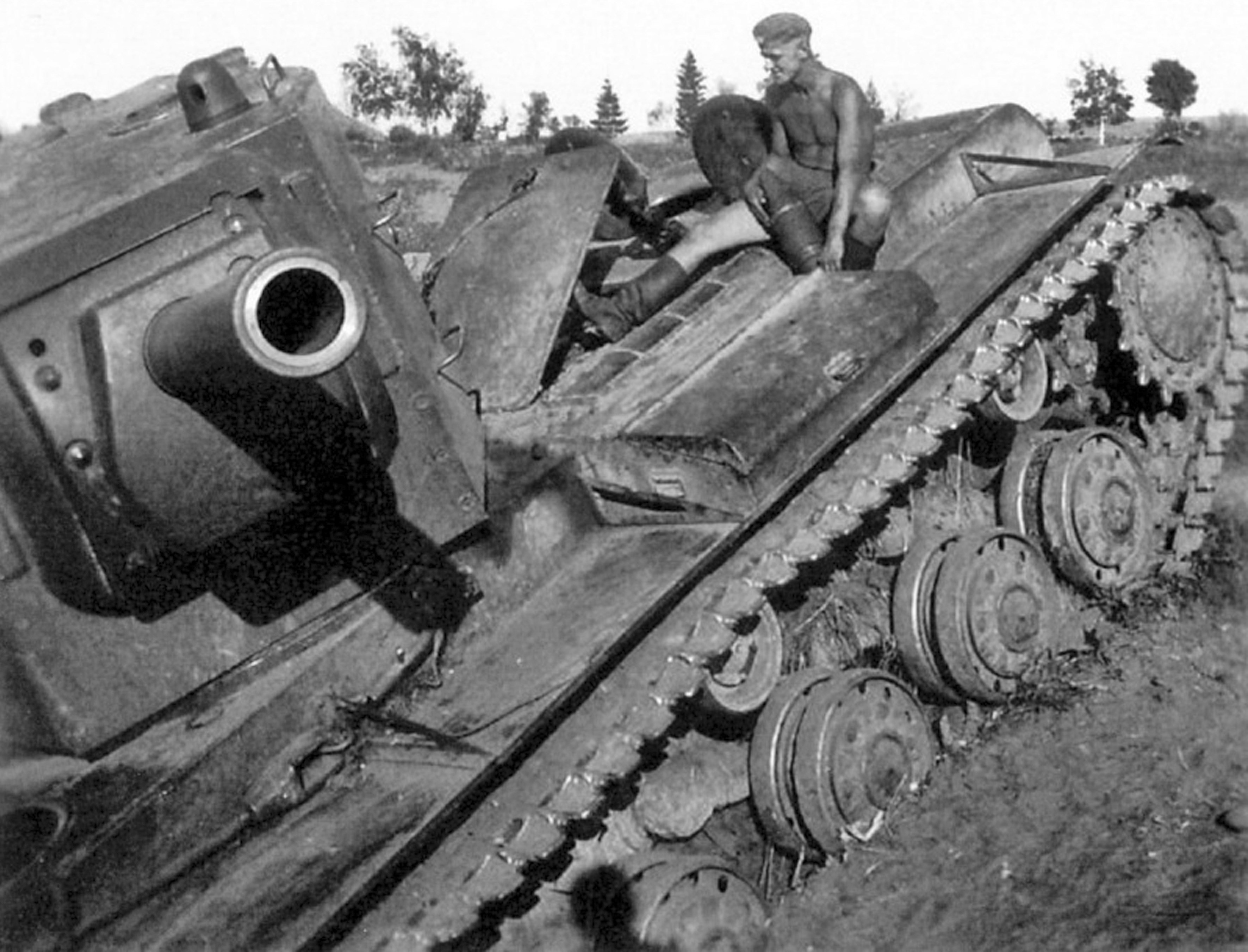 Тяжелый танк времен войны