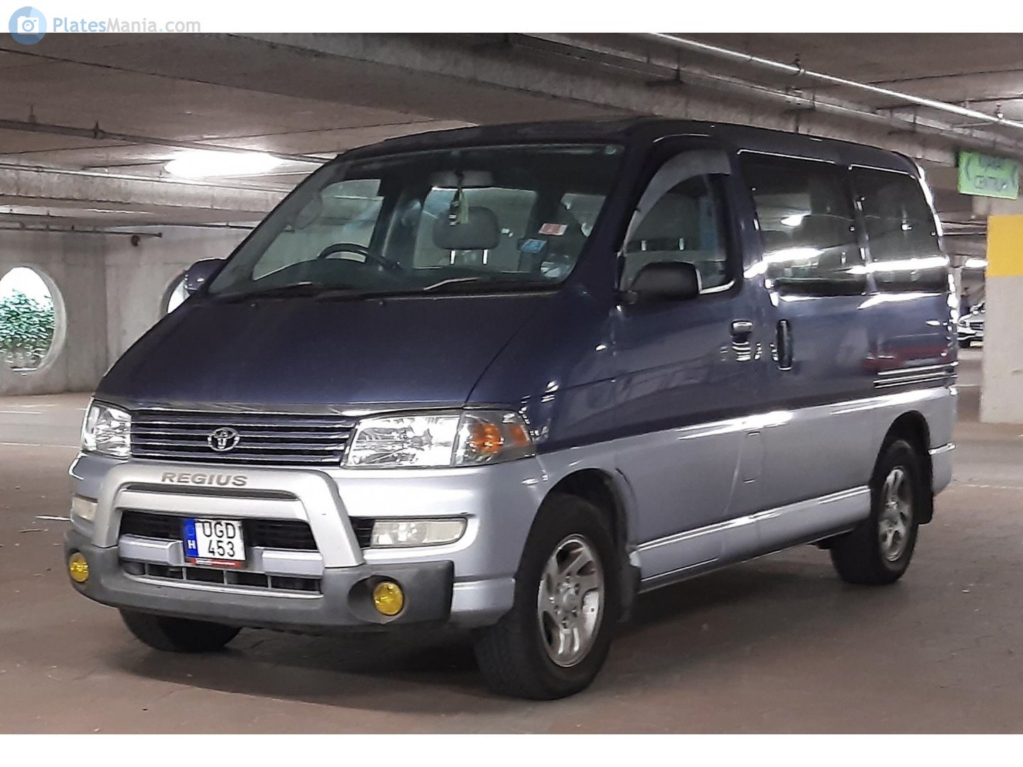 Хайс региус. Toyota Hiace Regius. Toyota Hiace Regius 1999. Микроавтобус Хайс Региус. Хайс Региус черный.