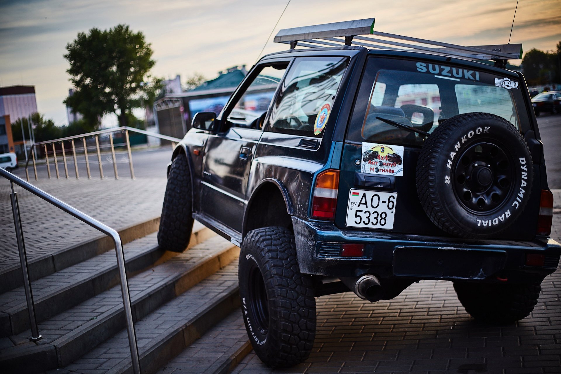 Сузуки 1 поколения. Suzuki Vitara 1. Suzuki Vitara 1996. Сузуки Гранд Витара 1992. Сузуки Витара 1993 на больших колесах.