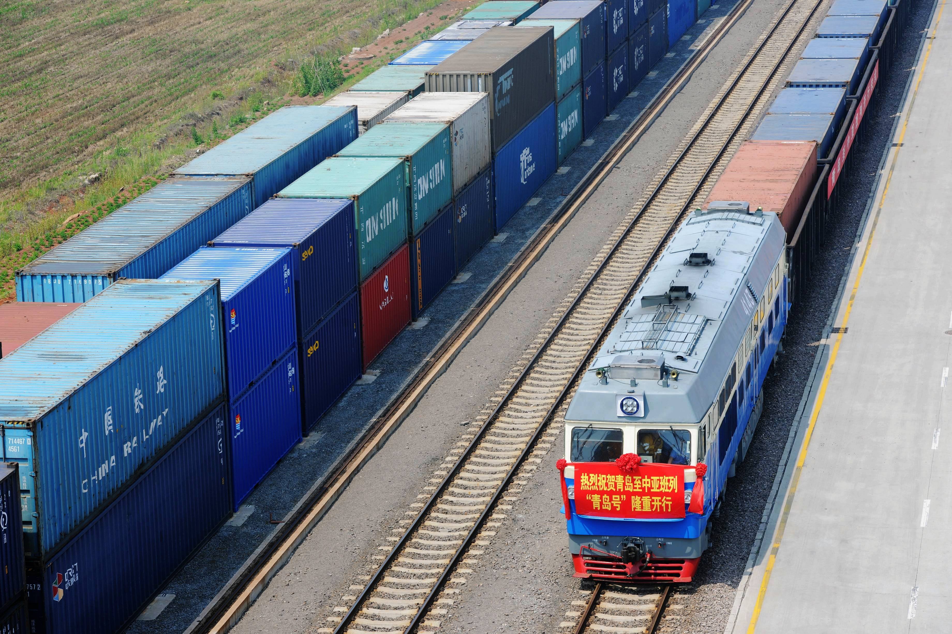 3 железнодорожные перевозки. Логистика из Китая в Узбекистан. Железнодорожные контейнерные перевозки из Китая в Узбекистан. ЖД перевозки Китай. Контейнерный поезд из Китая.