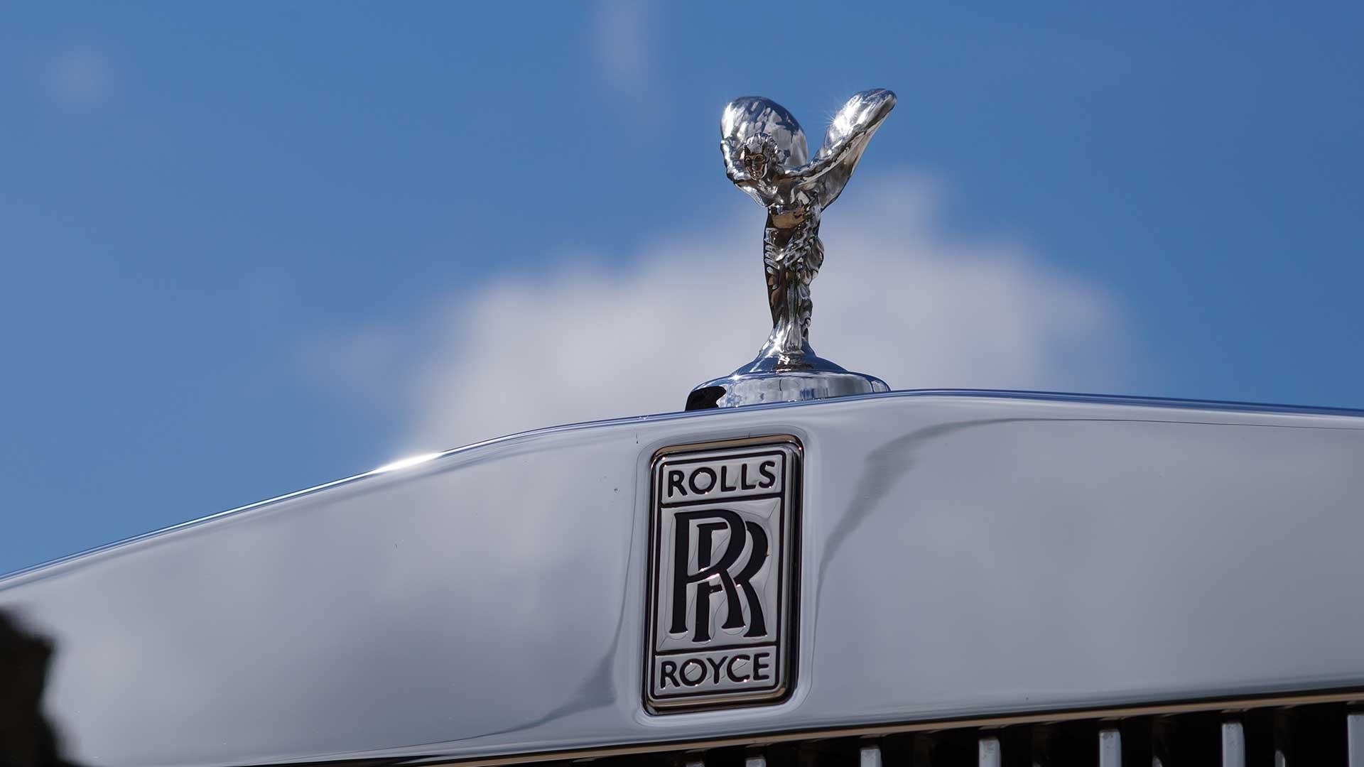 Автомобиль Rolls-Royce: воплощение материального совершенства и безупречности формы
