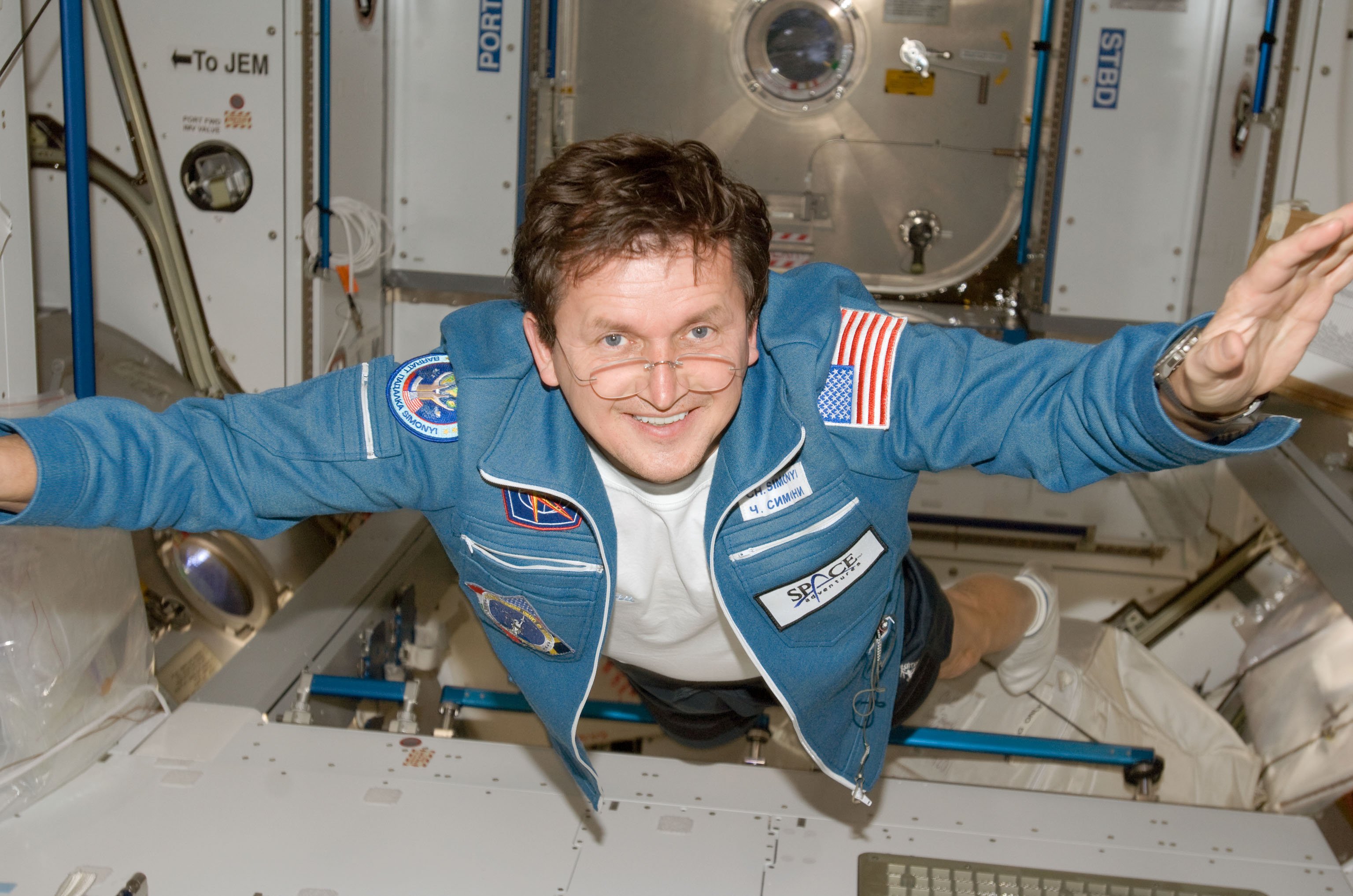3 июня 2009. Симони космонавт.