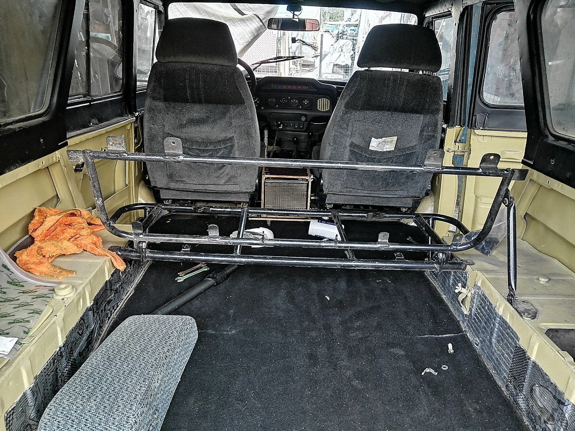 УАЗ 469 тюнинговые сидения