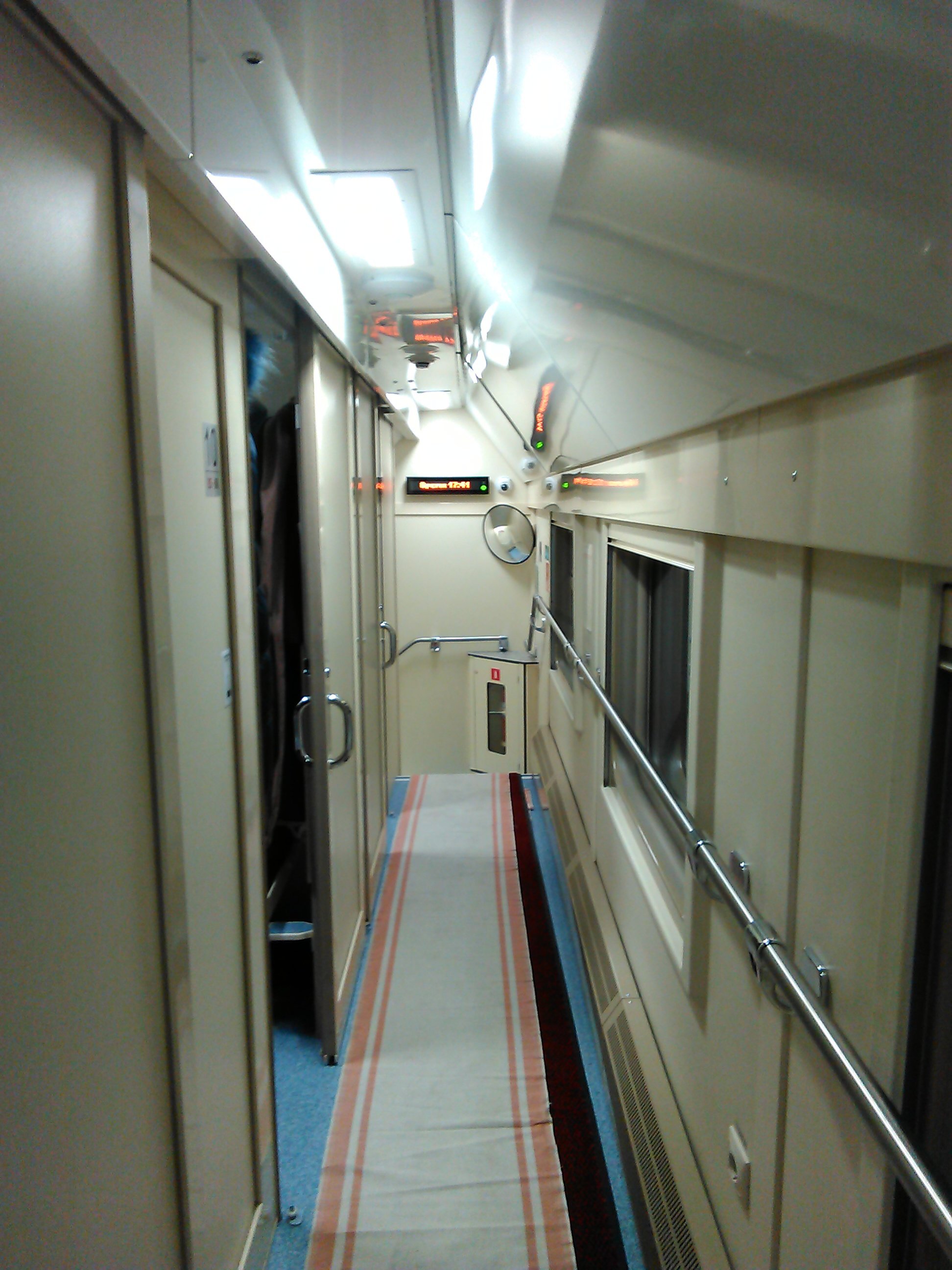 внутри двухэтажный поезд самара москва