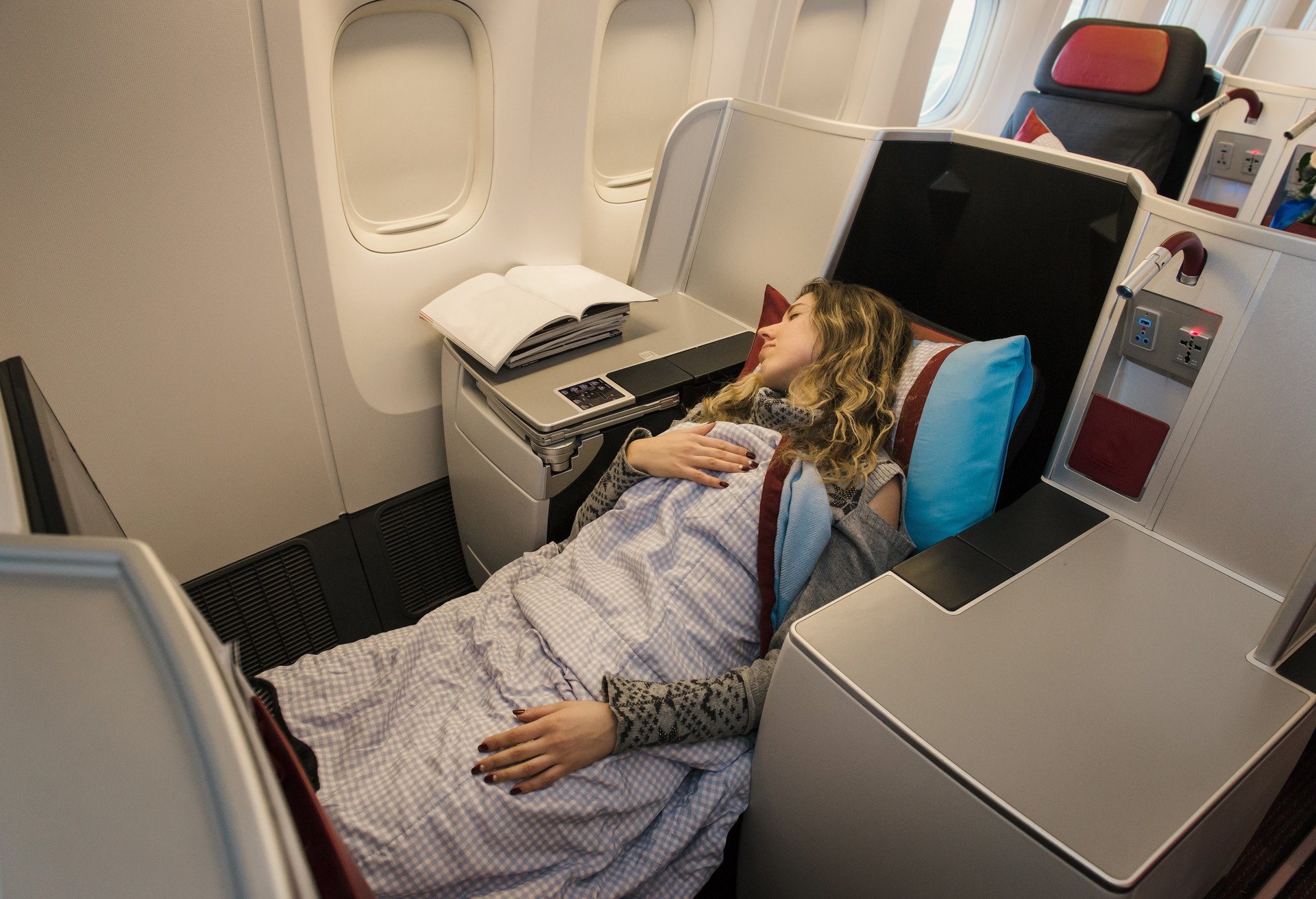 Спать бизнес класс в самолете