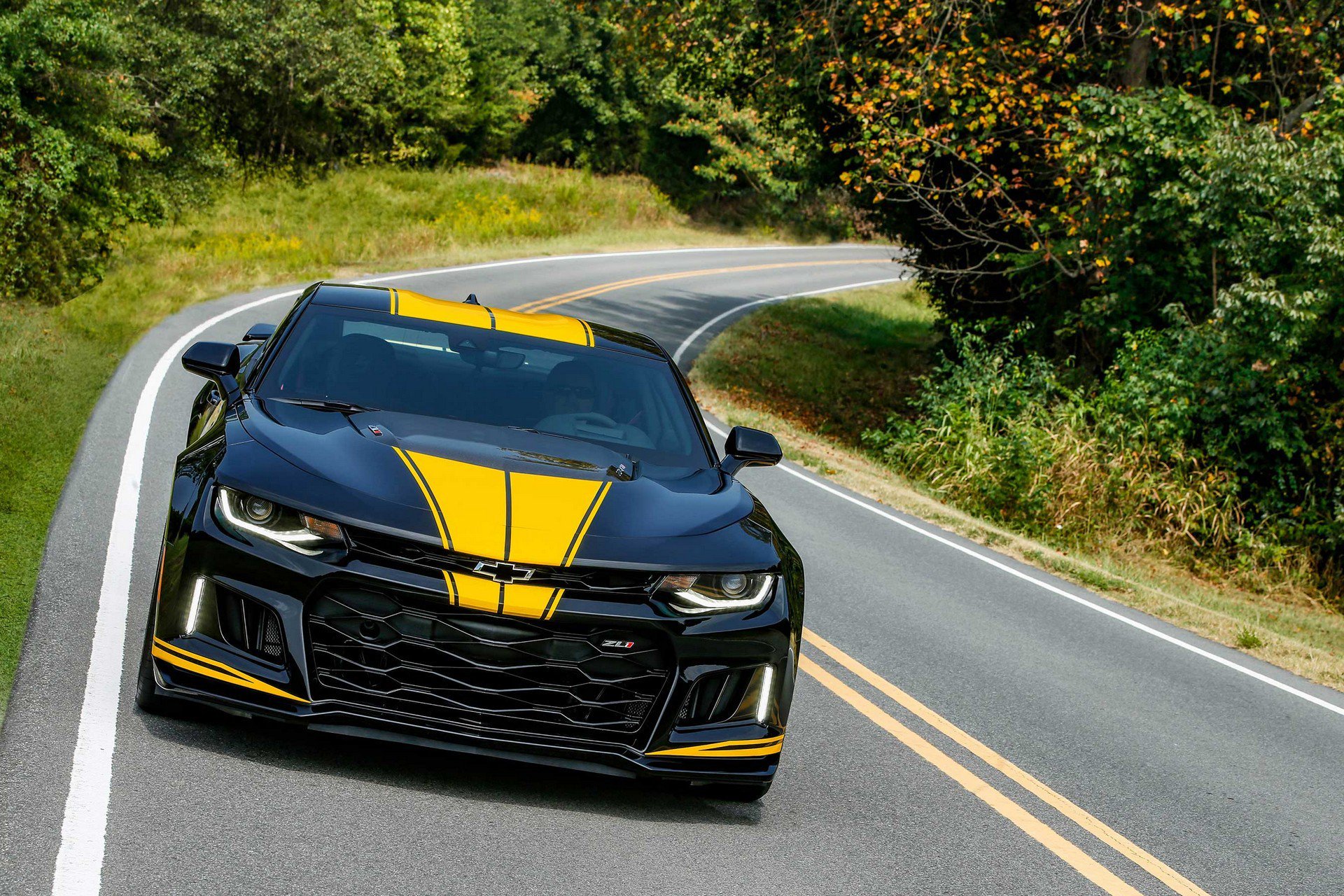 Chevrolet Camaro zl1 Yellow