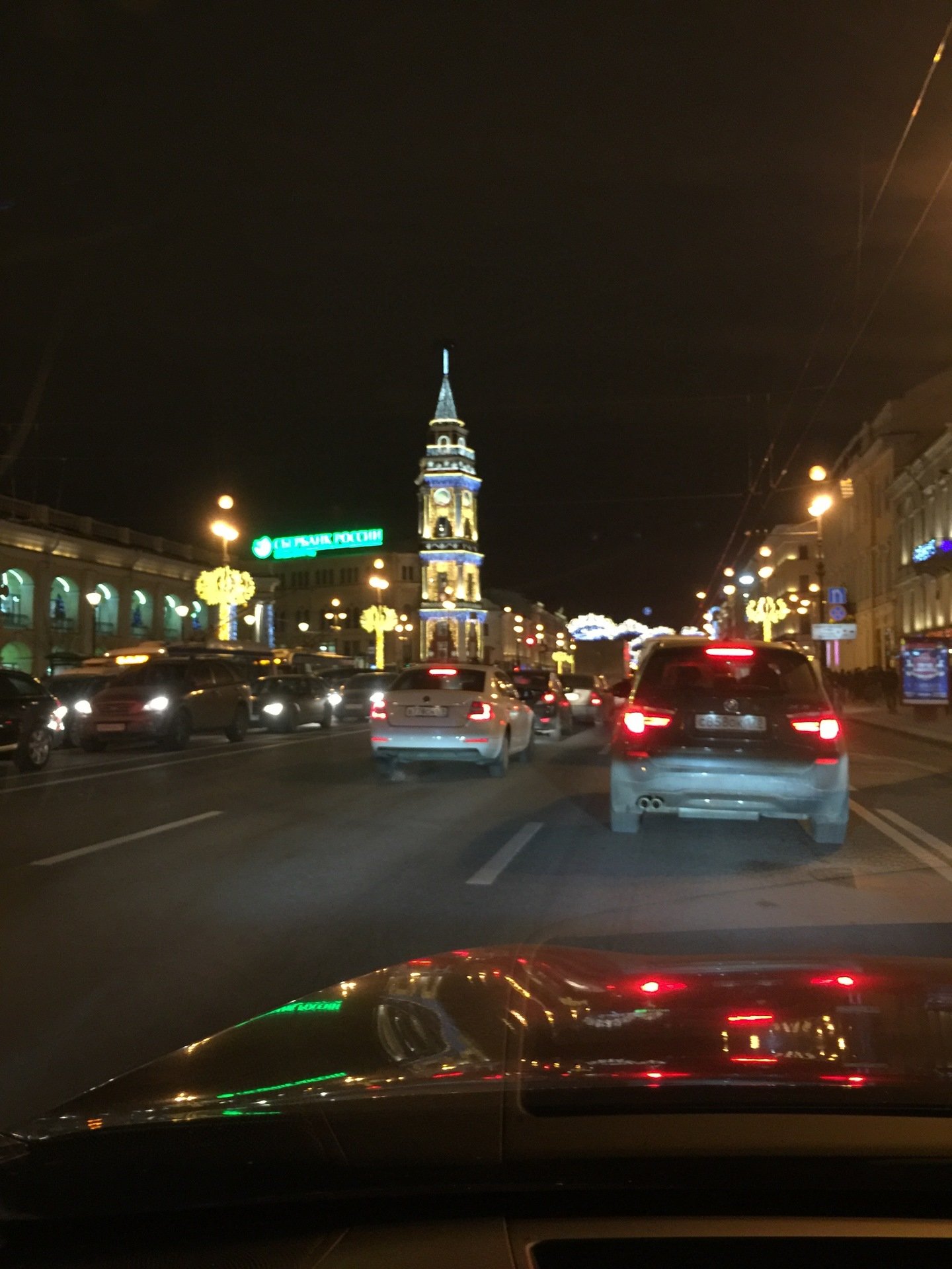 Ночная Москва зимой из машины