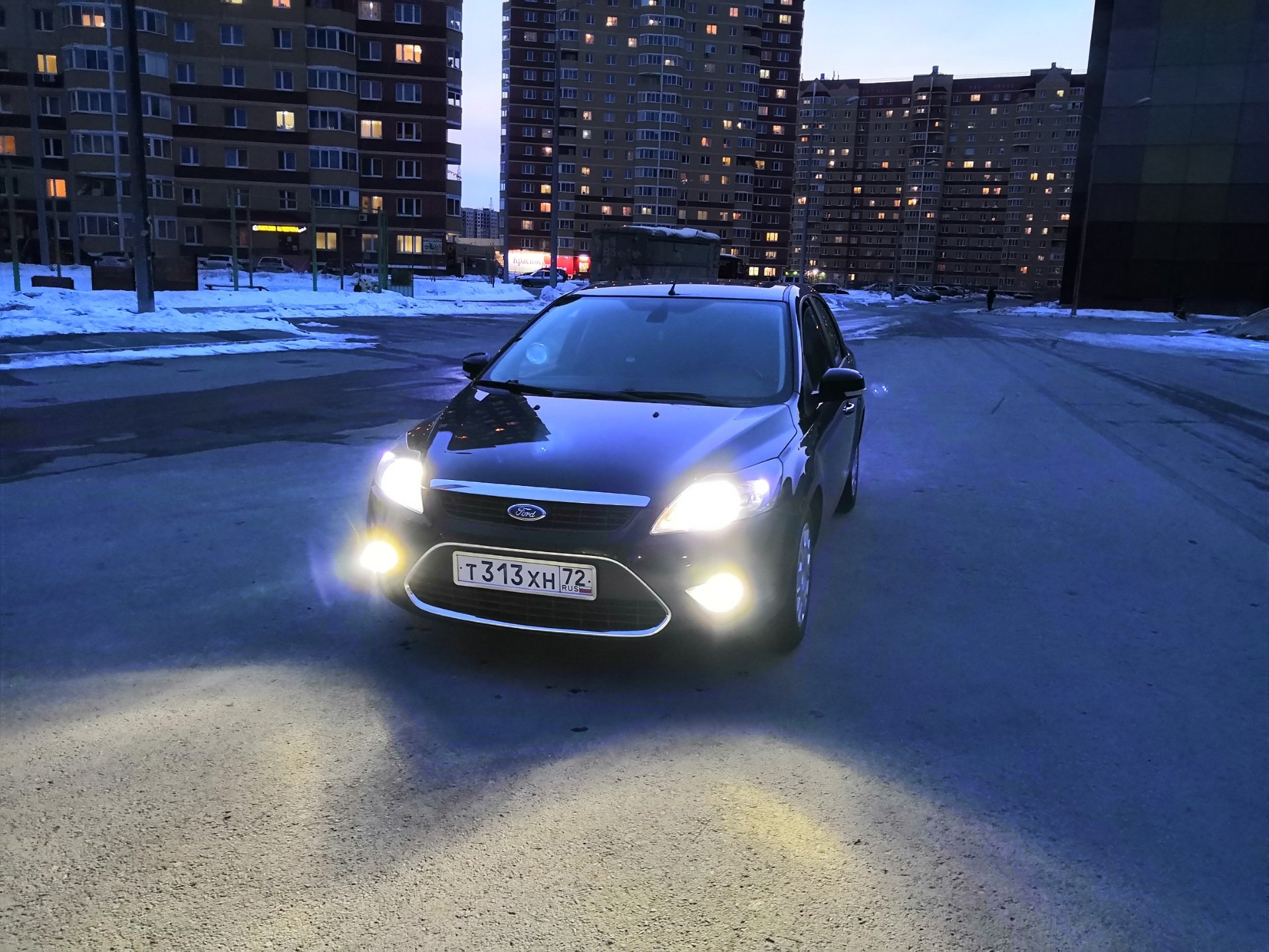 Освещение форд. Focus 2 led Ближний. Диодные лампы на Ford Focus 2. Led лампы Форд фокус 2. Светодиодные лампы Форд фокус 2 Рестайлинг.