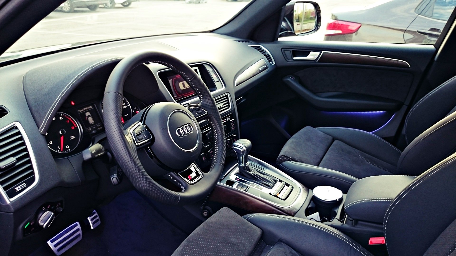 Салон пятерки. Audi q5 салон. Audi q5 2015 салон. Ауди ку 5 салон. Audi q5 s-line салон.