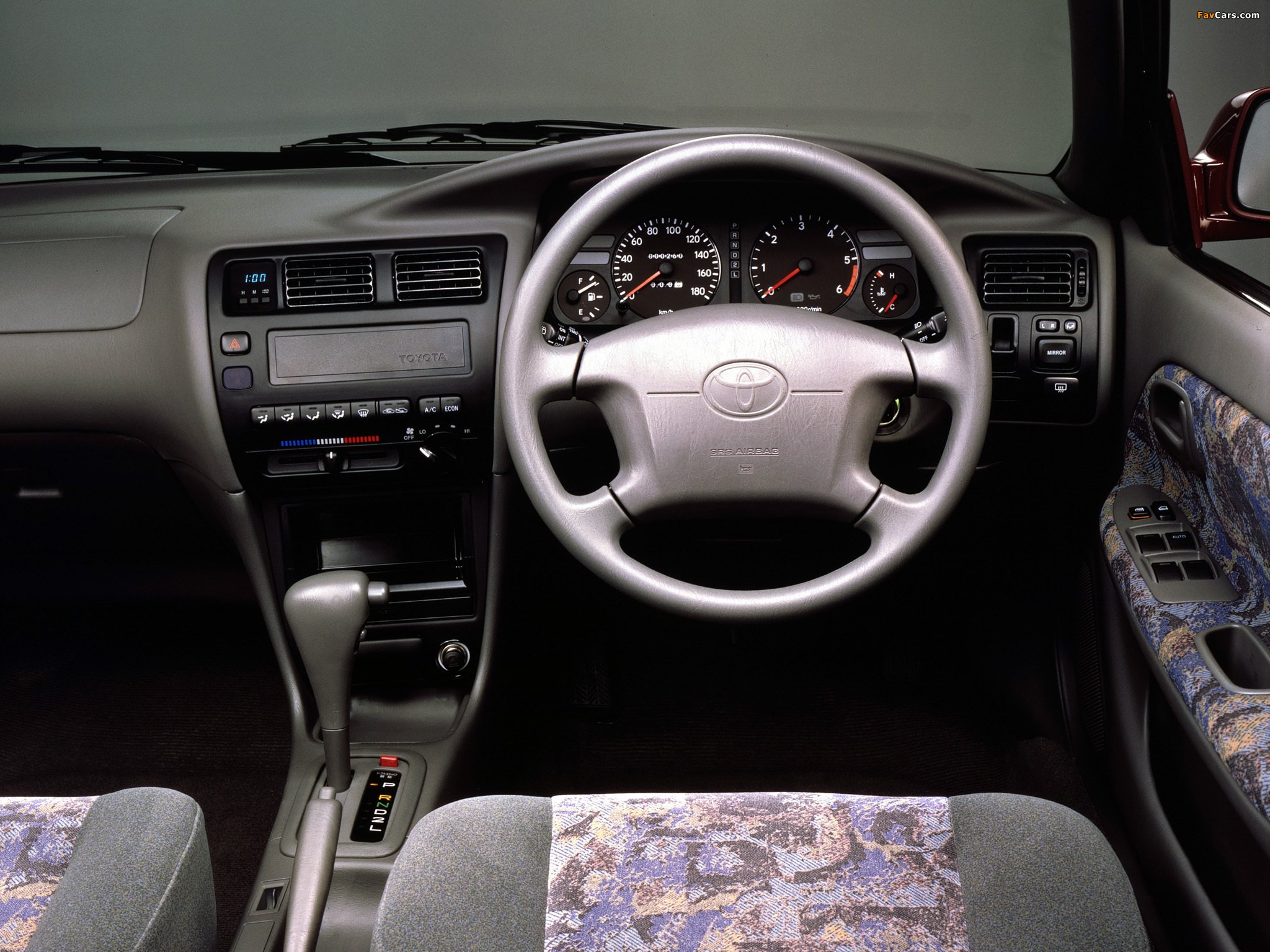 Праворукие машины из японии б у. Тойота Королла праворульная 1996. Тойота Королла 100 салон. Toyota Corolla праворульная. Руль Toyota Corolla праворульная.