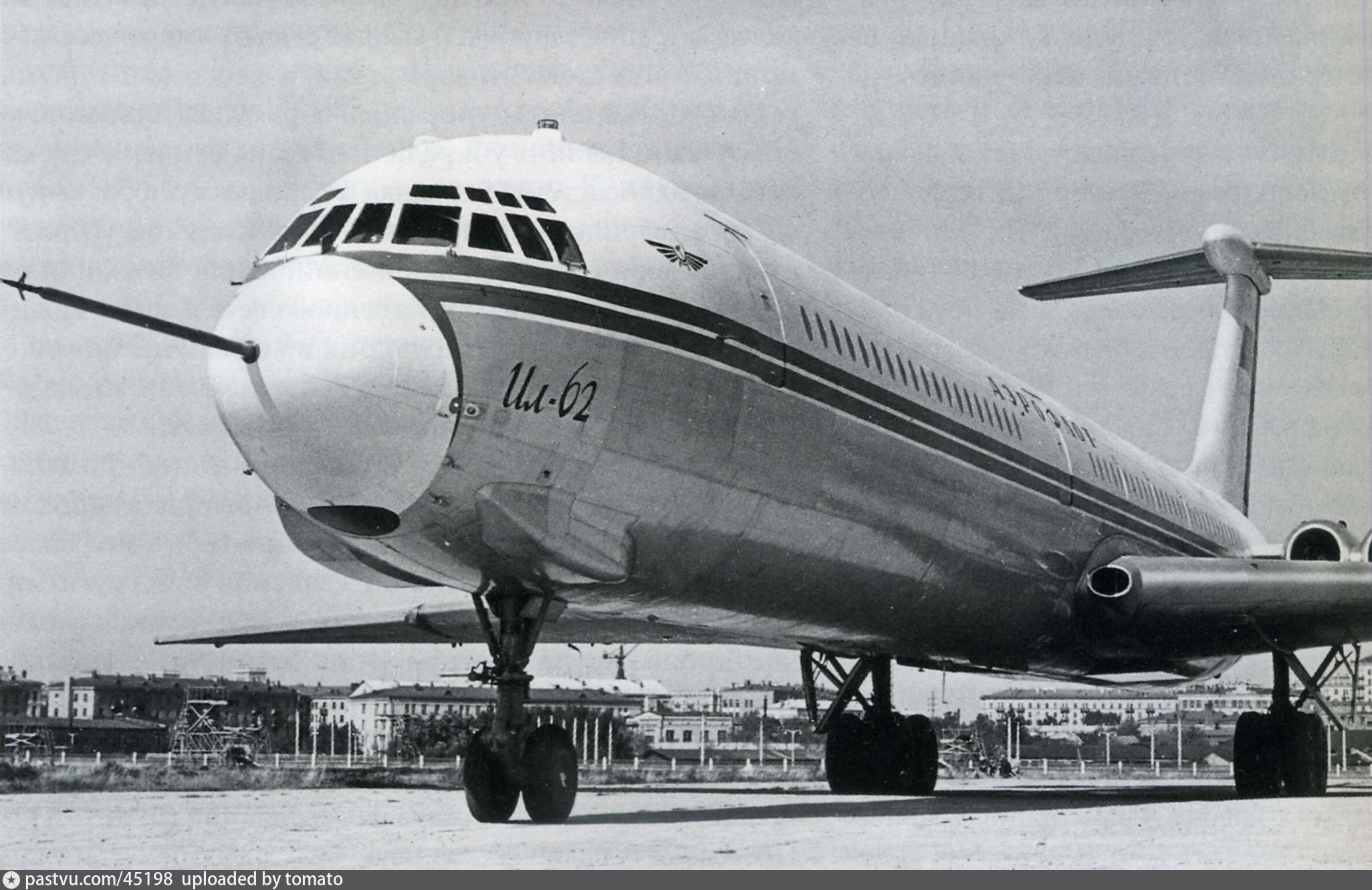 Первый полет пассажирского самолета. Ил-62 прототип. Ил-62 пассажирский самолёт. Ил-62 самолёт Ильюшин. Ил-62 пассажирские самолёты СССР.