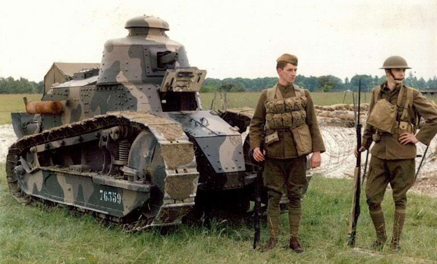 Первый французский танк. Renault ft-17. Танк Renault ft-17. Ренаулт ФТ 17 танк. Французский танк Рено ФТ 17.
