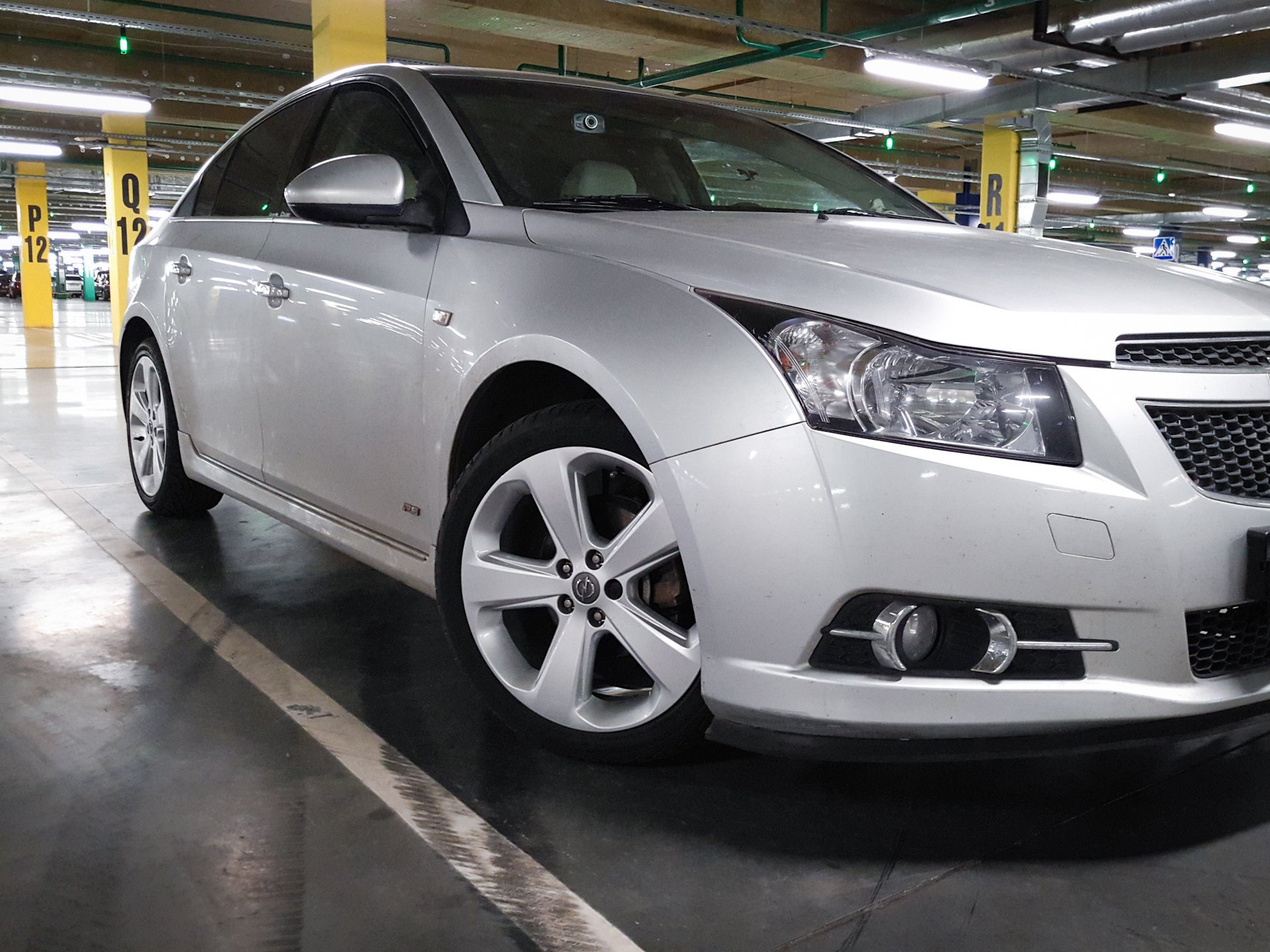 Диски на шевроле круз. Cruze r18. Chevrolet Cruze r18. Chevrolet Cruze 18. Chevrolet Cruze диски r18.