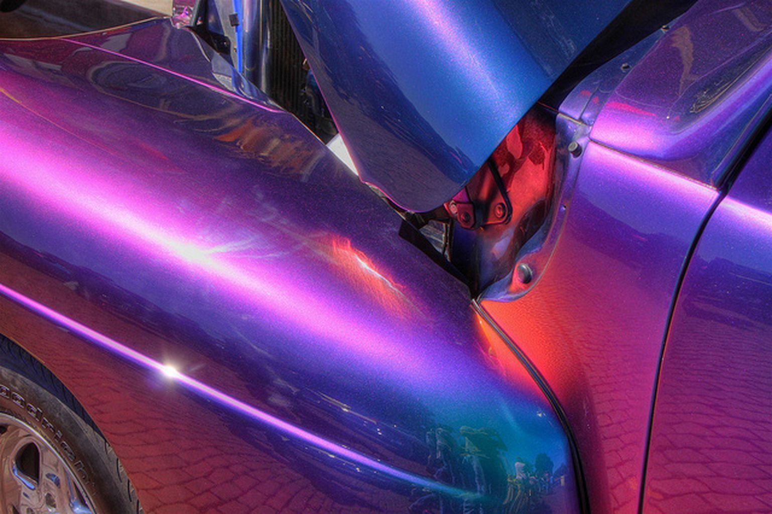 Качественная покраска автомобиля. Ксералик Кэнди. Краска Standox хамелеон. Фиолетовый Кэнди ксералик. Ксералик перламутр.