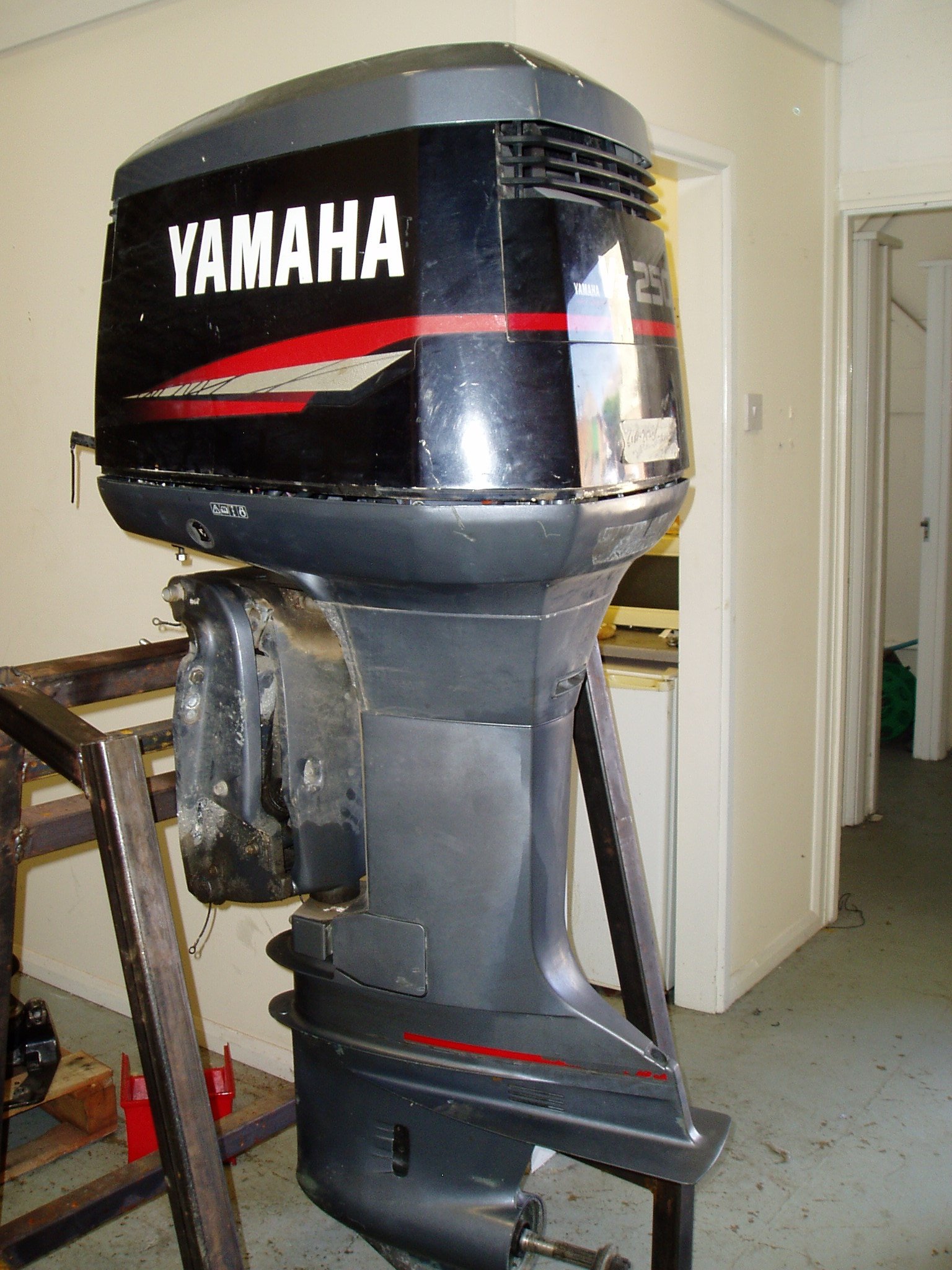 Купить ямаха двухтактный. Yamaha 90 Лодочный мотор. Мотор Ямаха 90 двухтактный. Лодочный мотор Ямаха 200 двухтактный. Ямаха 90 мотор Ямаха Лодочный.