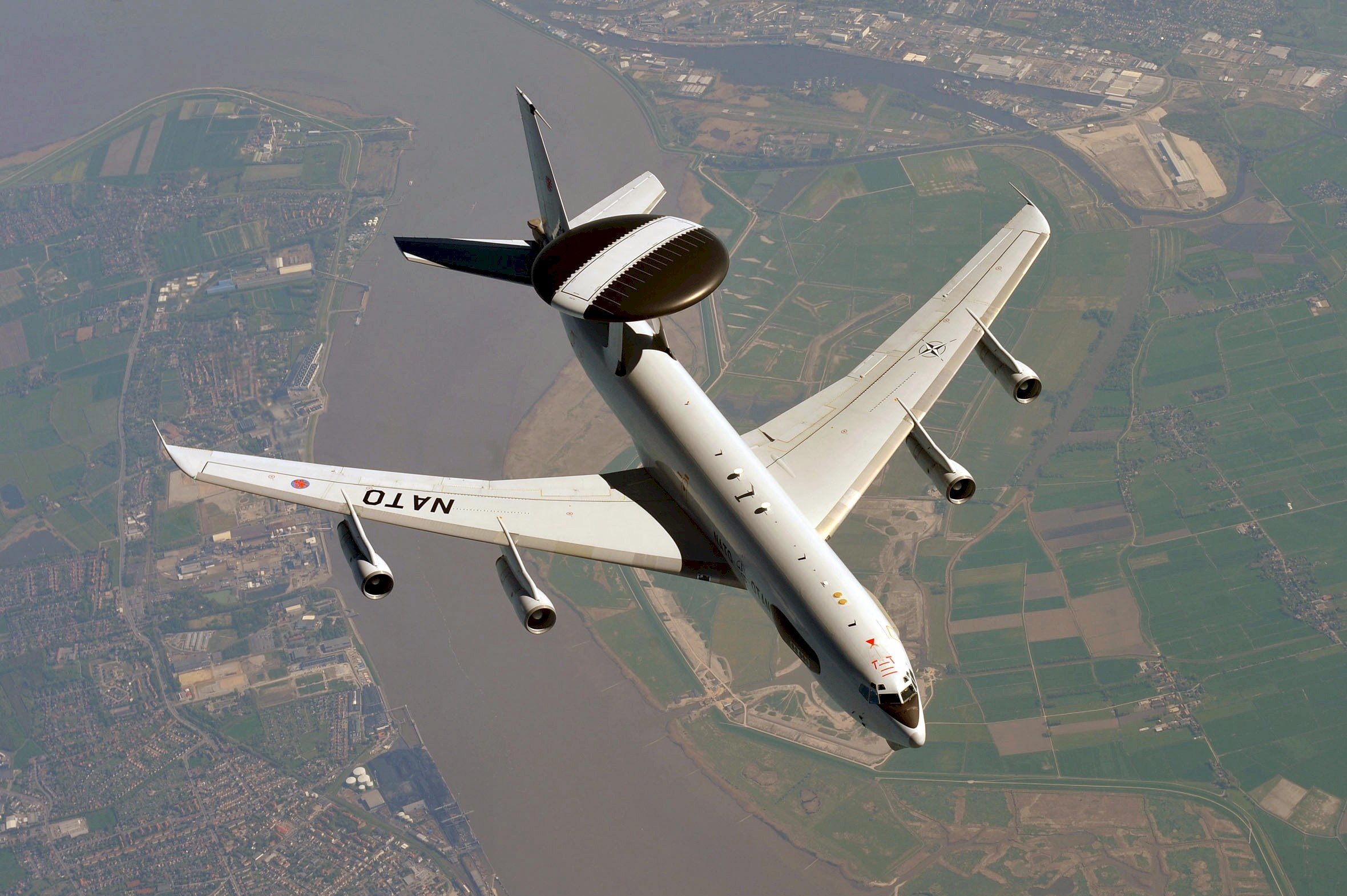 Авакс самолет. Самолет AWACS E-3a Sentry. E-3 Sentry AWACS. Самолёт разведчик АВАКС. Самолет разведчик США АВАКС.