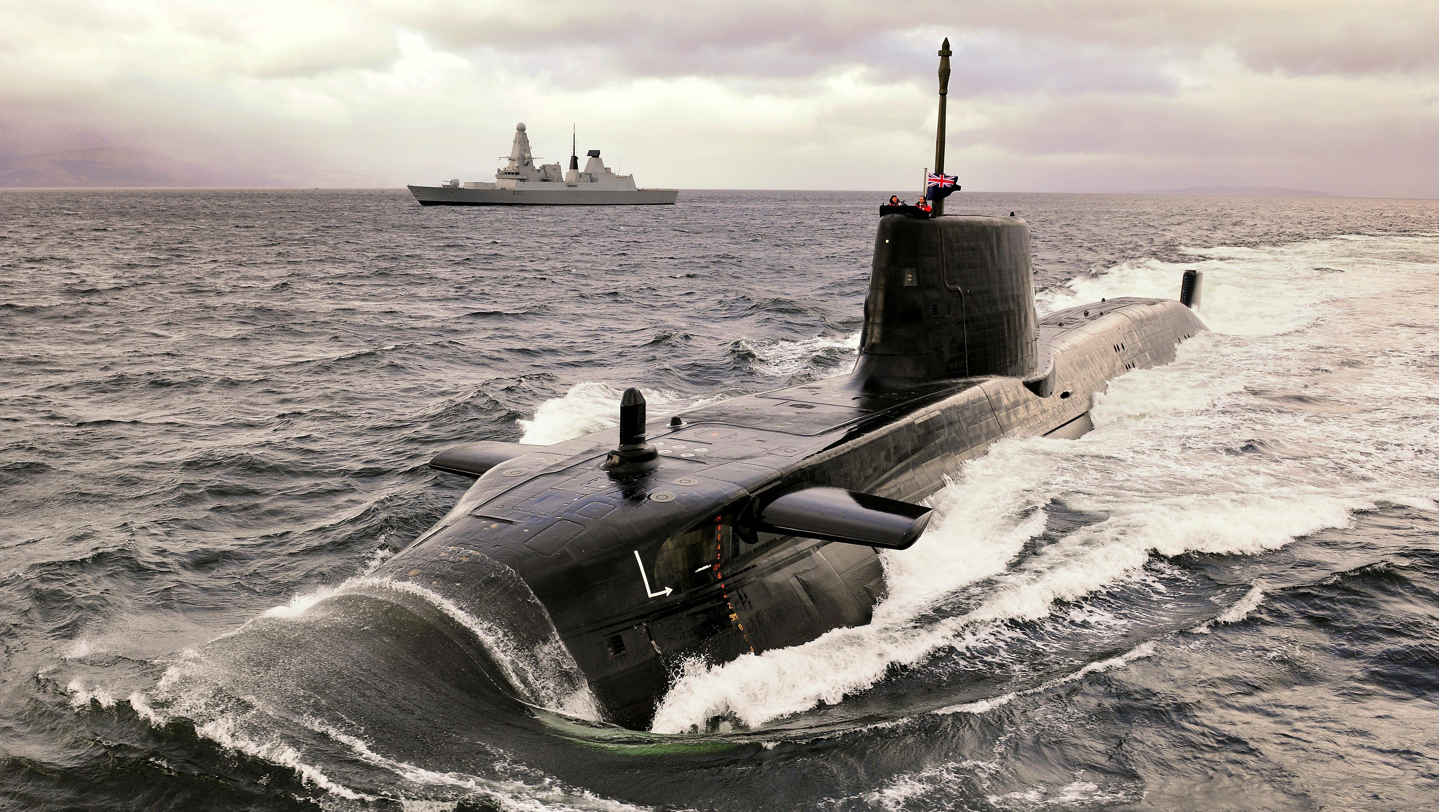 Мировой подводный флот. Подводная лодка субмарина. Astute class Submarine. Подводная лодка Барракуда проект 945. Подводная лодка astute.