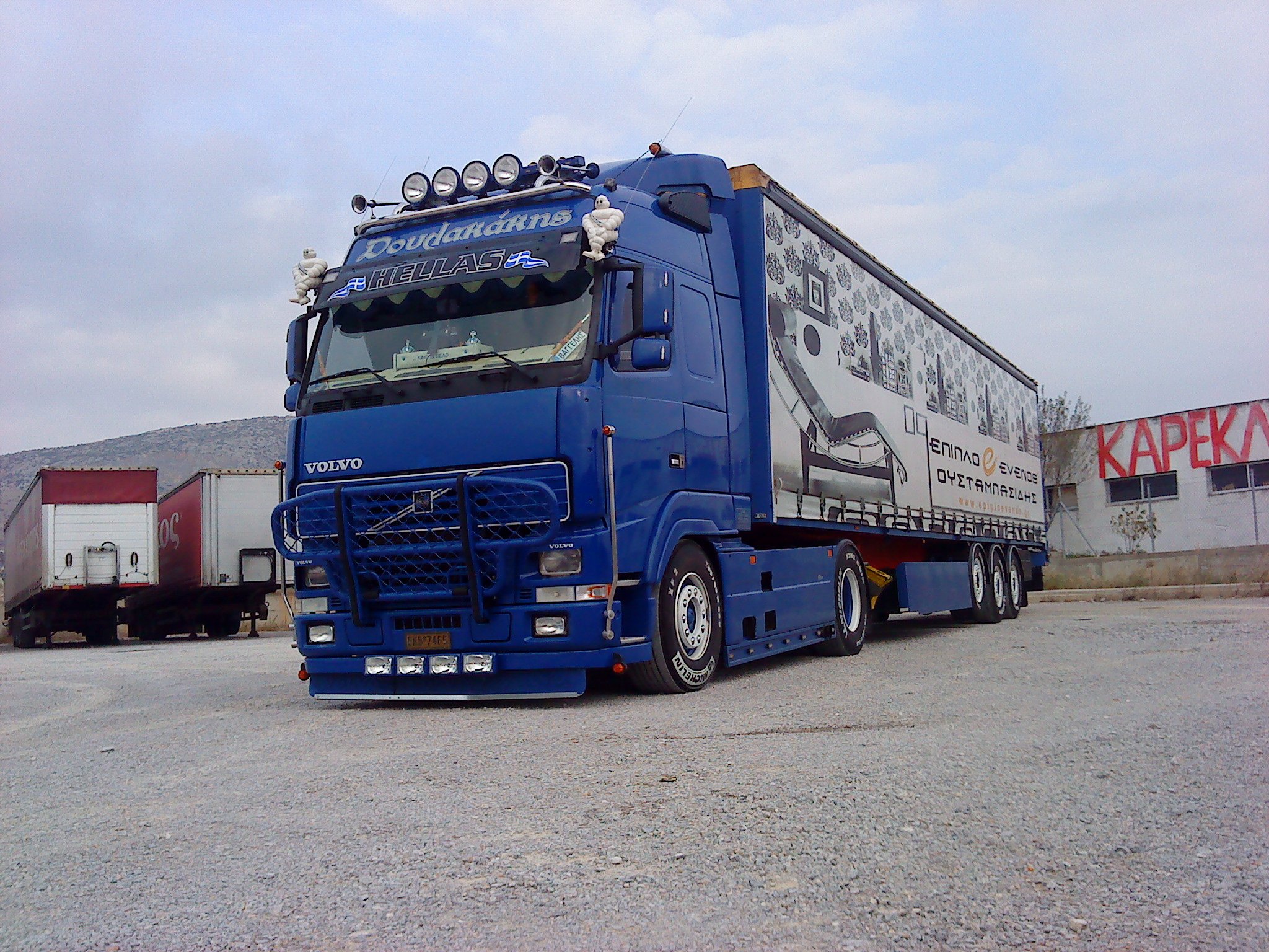Volvo fh 2000 года. Volvo fh12 Truck. Вольво ФН 12. Volvo FH 2000 Tuning. Volvo FH 12 грузовой.