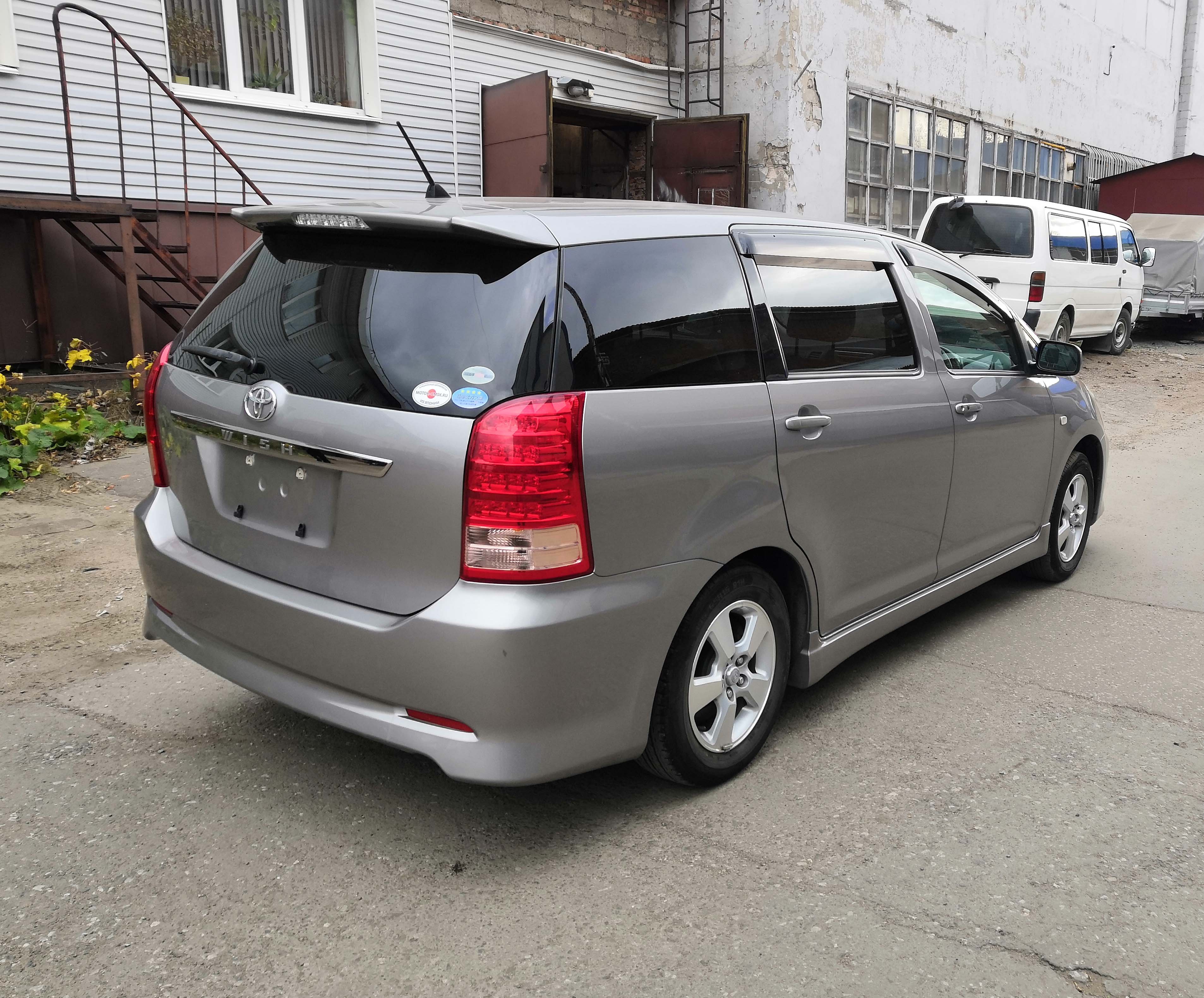 Покажи тойота виш. Toyota Wish 2008. Тойота Виш 2008г. Toyota Wish 2008 красная. Toyota Wish 2008 года.