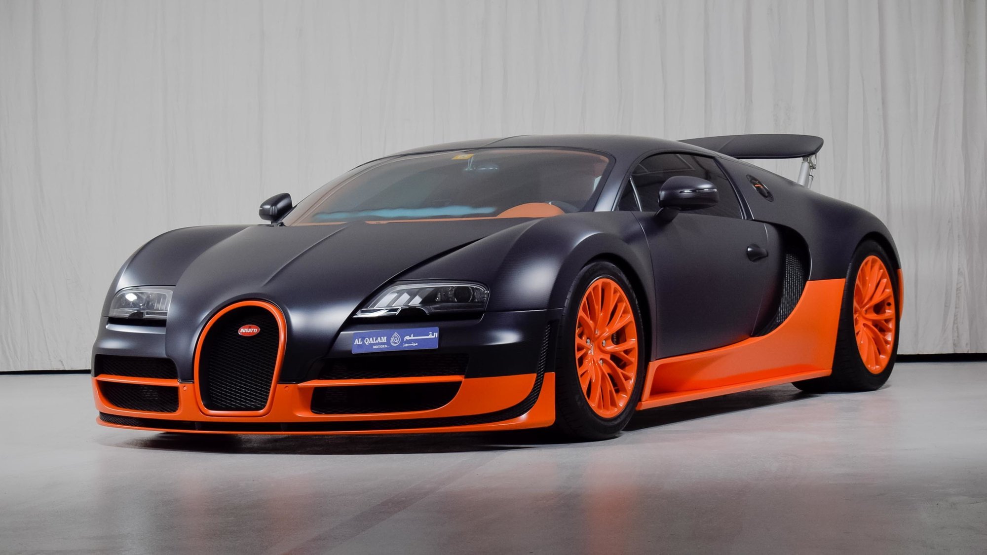 Как быть самой быстрой. Bugatti Veyron 16.4 super Sport 2010. Машина Bugatti Veyron 16.4 Supersport. Bugatti Veyron 16.4 super Sport Black. Бугатти Вейрон Supersport.
