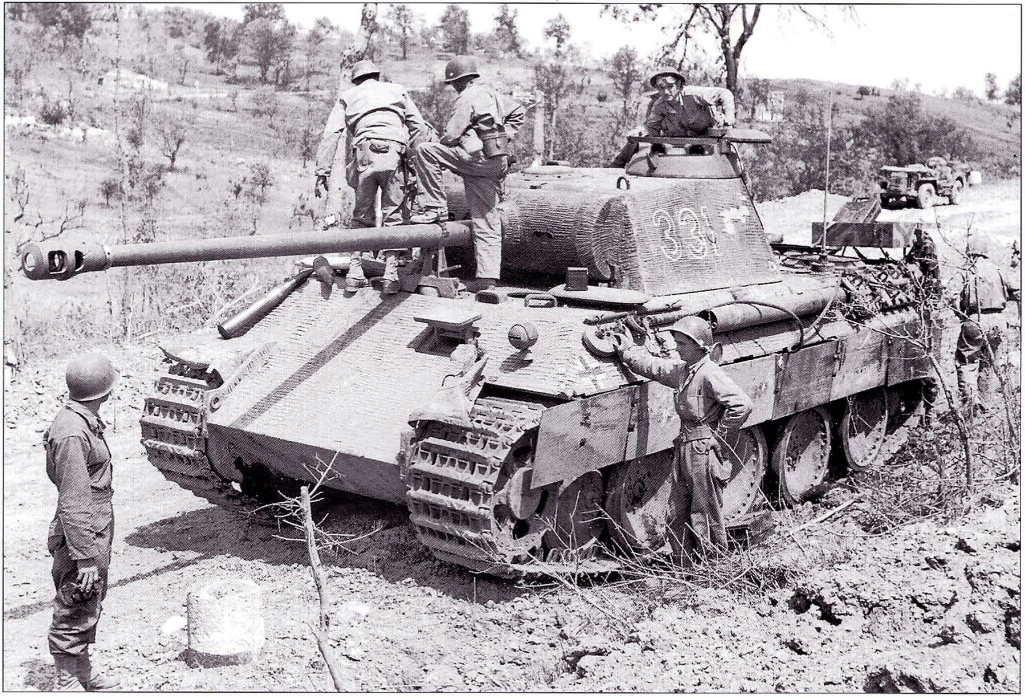Танк пантера вермахта. Танк пантера 1944. Немецкий танк пантера 2 мировой войны. Panther v Ausf g 1944.