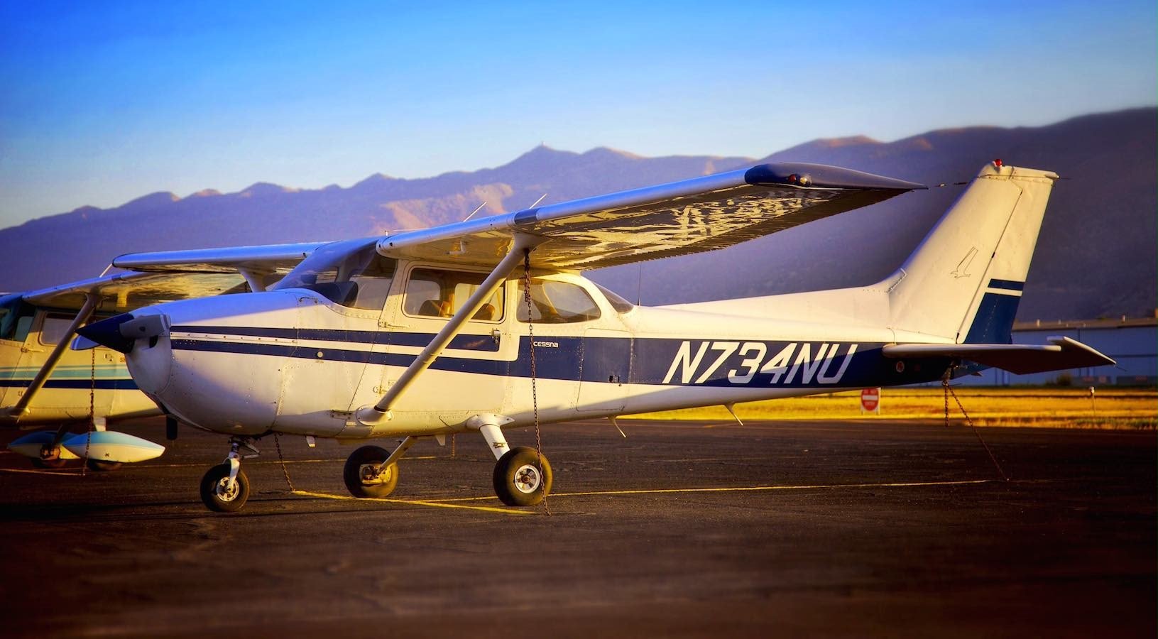 Цессна 172. Cessna 172. Самолет Cessna 172. Cessna c-172. Цесна c 172 самолет.