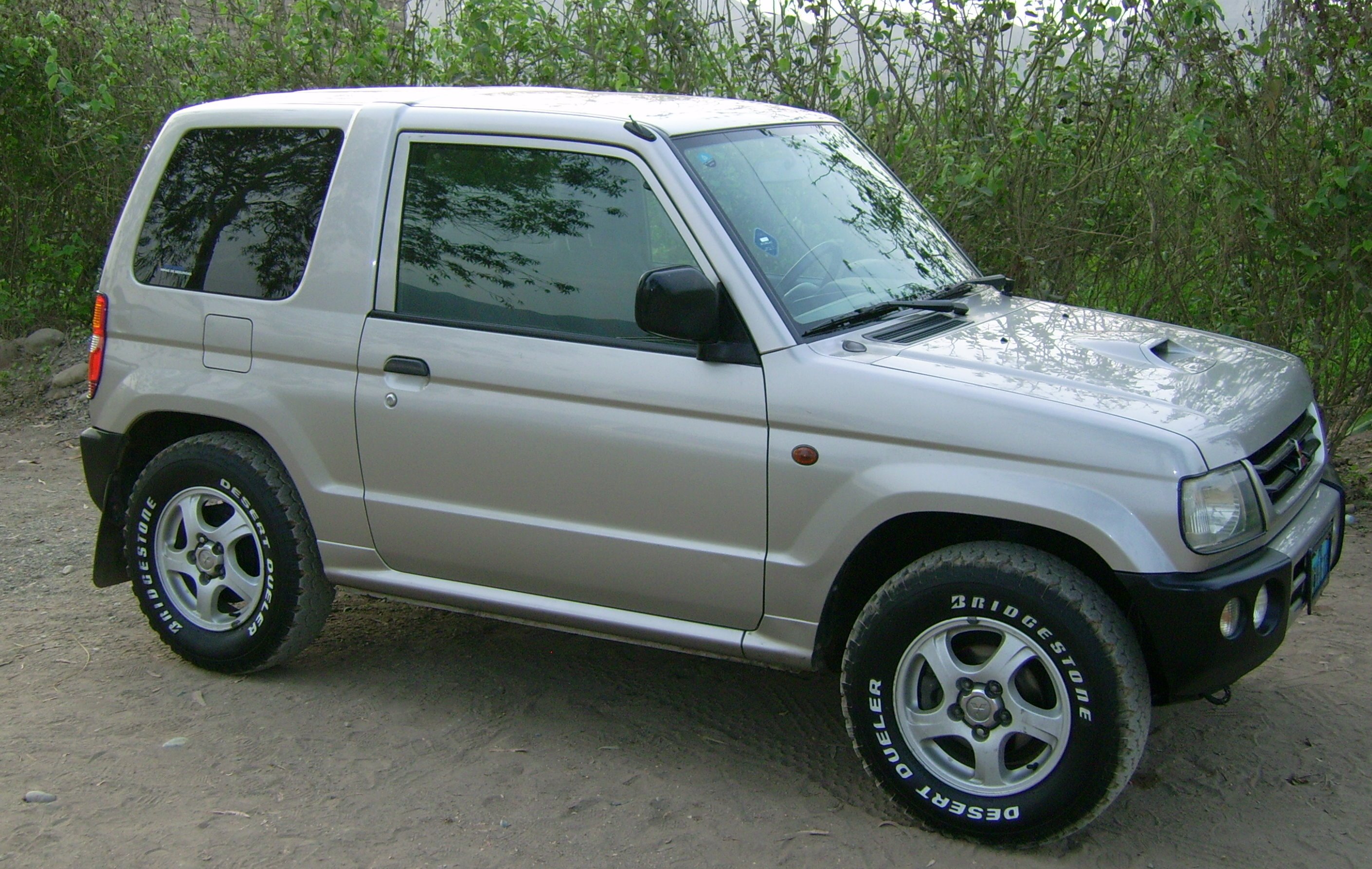 Паджеро мини масло. Pajero Mini 1998. Mitsubishi Pajero Mini 1998. Mitsubishi Pajero Mini, 1999. Паджеро Mini 1998.