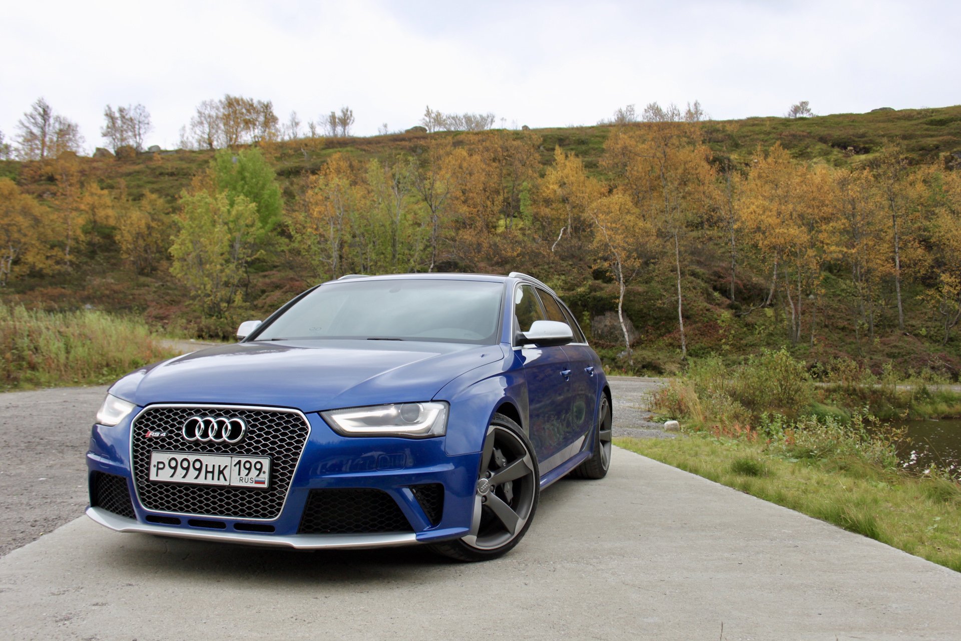 Audi rs8. Audi rs4 b8. Audi rs4 b8 Рестайлинг. Audi a4 RS b8 2014. Audi rs4 4.2.