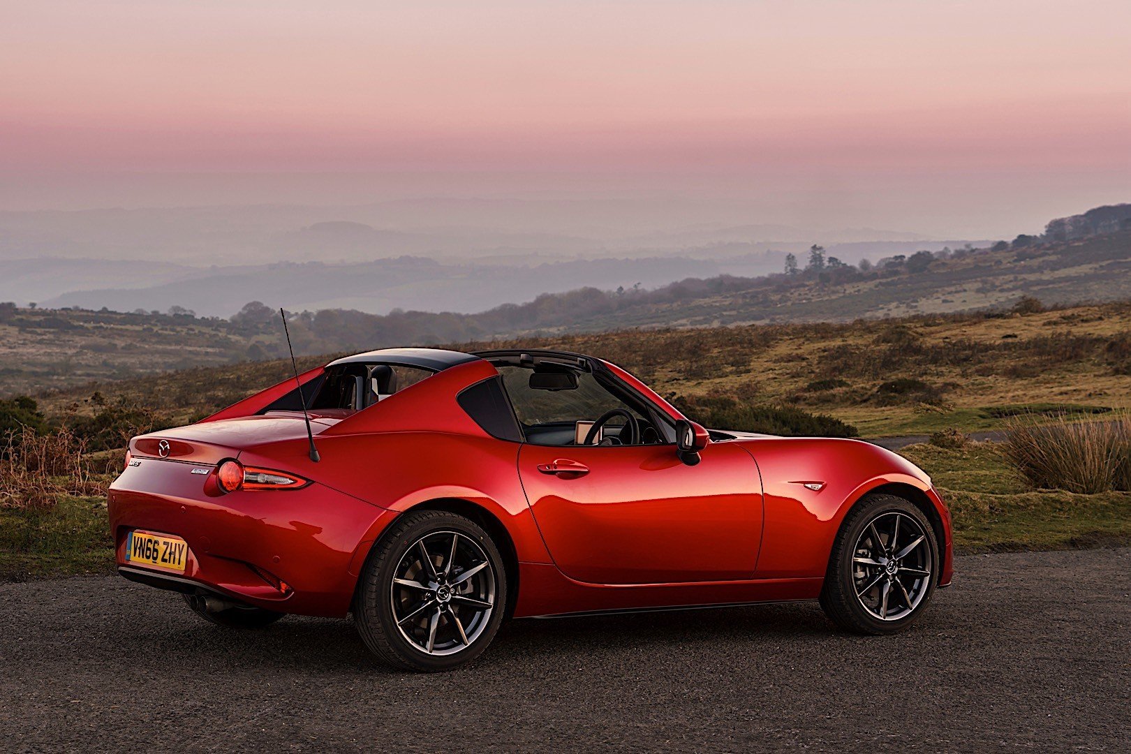 Mazda mx5 2017 года