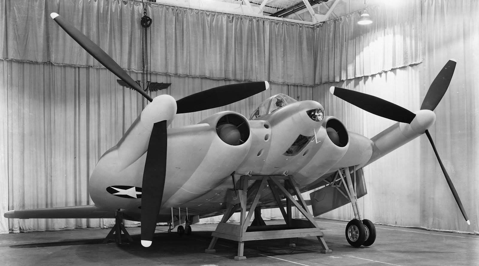 Экспериментальная авиация. Vought v-173/xf5u-1. Vought xf5u. Самолет chance Vought xf5u. Самолет xf5u Pancake.