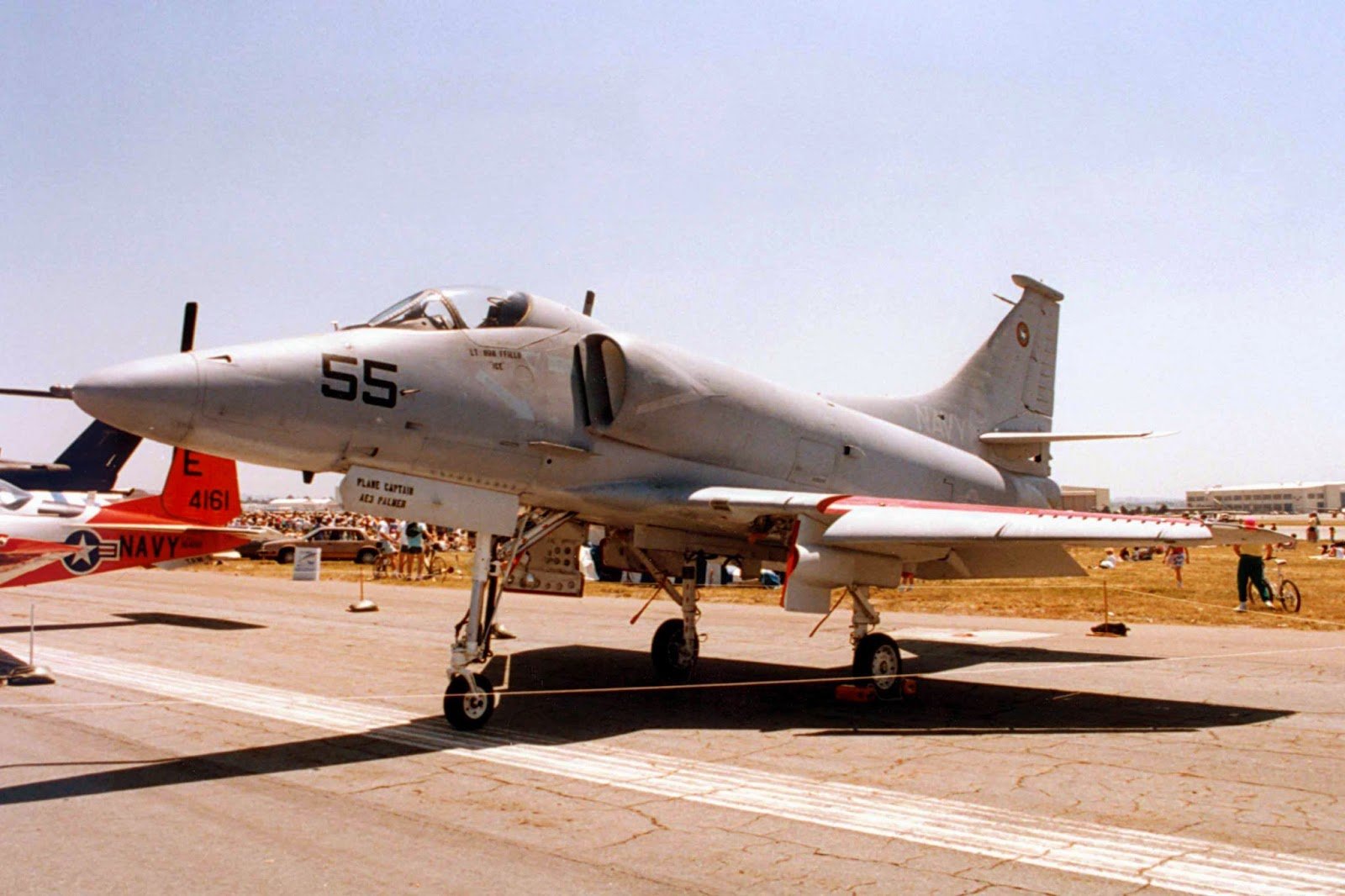 A 4 skyhawk