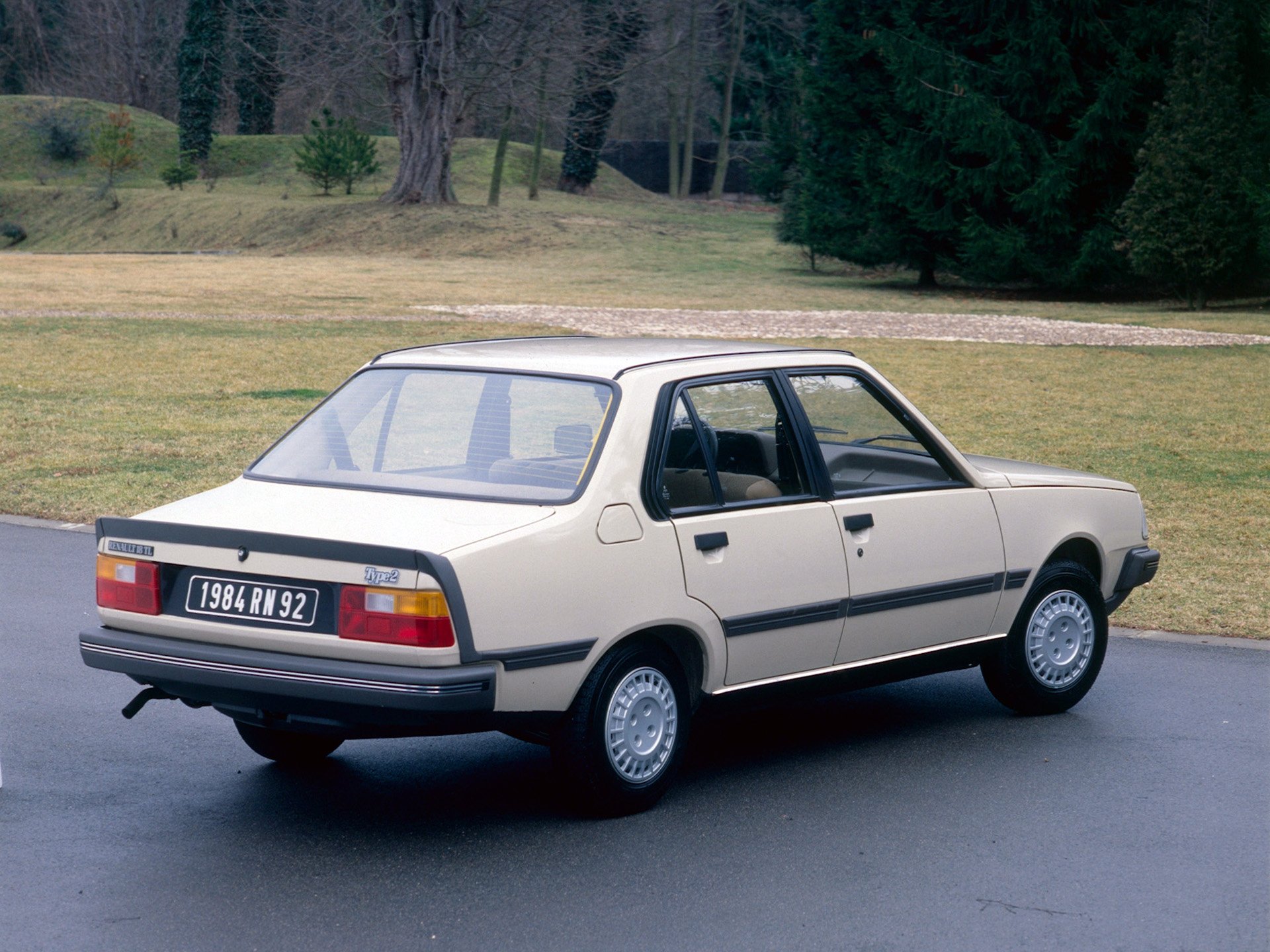 Renault 18. Renault 18 1.6. Рено 18 седан. Renault 18 1978. Рено седан 1980.