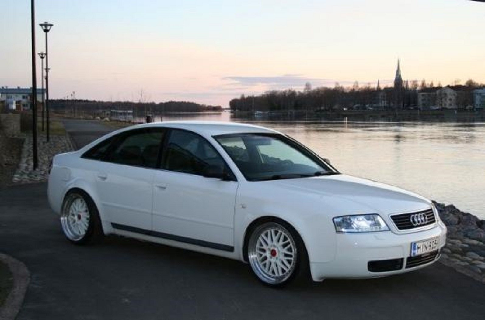 Audi a6 с5 1998