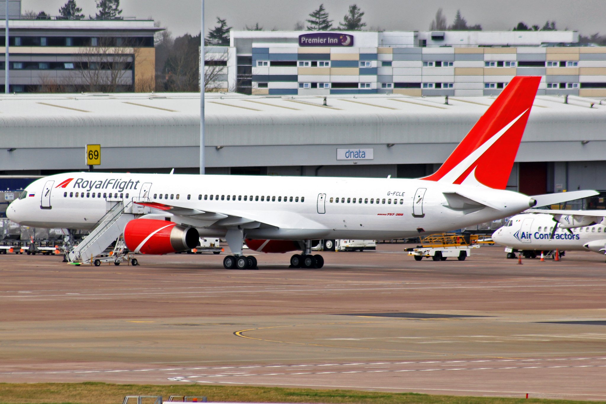 Б-757-200 Роял Флайт. Роял Флайт 757. Самолет Роял Флайт. Royal Flight Тривандрум.