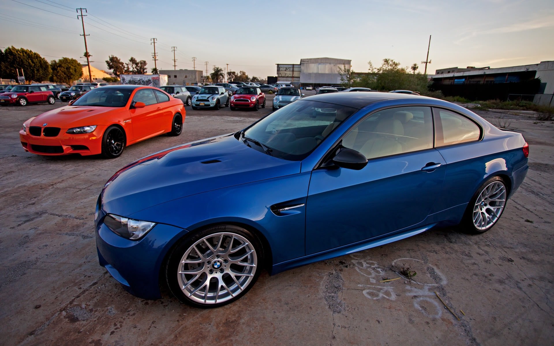 Rot blau. BMW e92 синяя. BMW e92 голубая. БМВ Монте Карло Блю. Темно синяя БМВ е92.