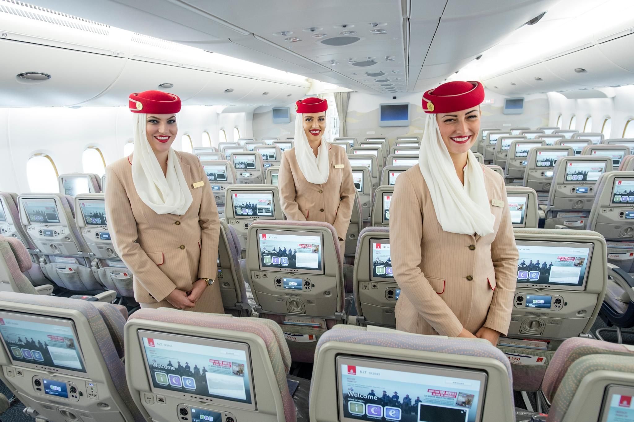 Сайт эмирейтс. Авиакомпания Дубай Эмирейтс. Дубайская авиакомпания Emirates. Эмирейтс авиакомпания самолеты. Самолет Дубай Эмирейтс.