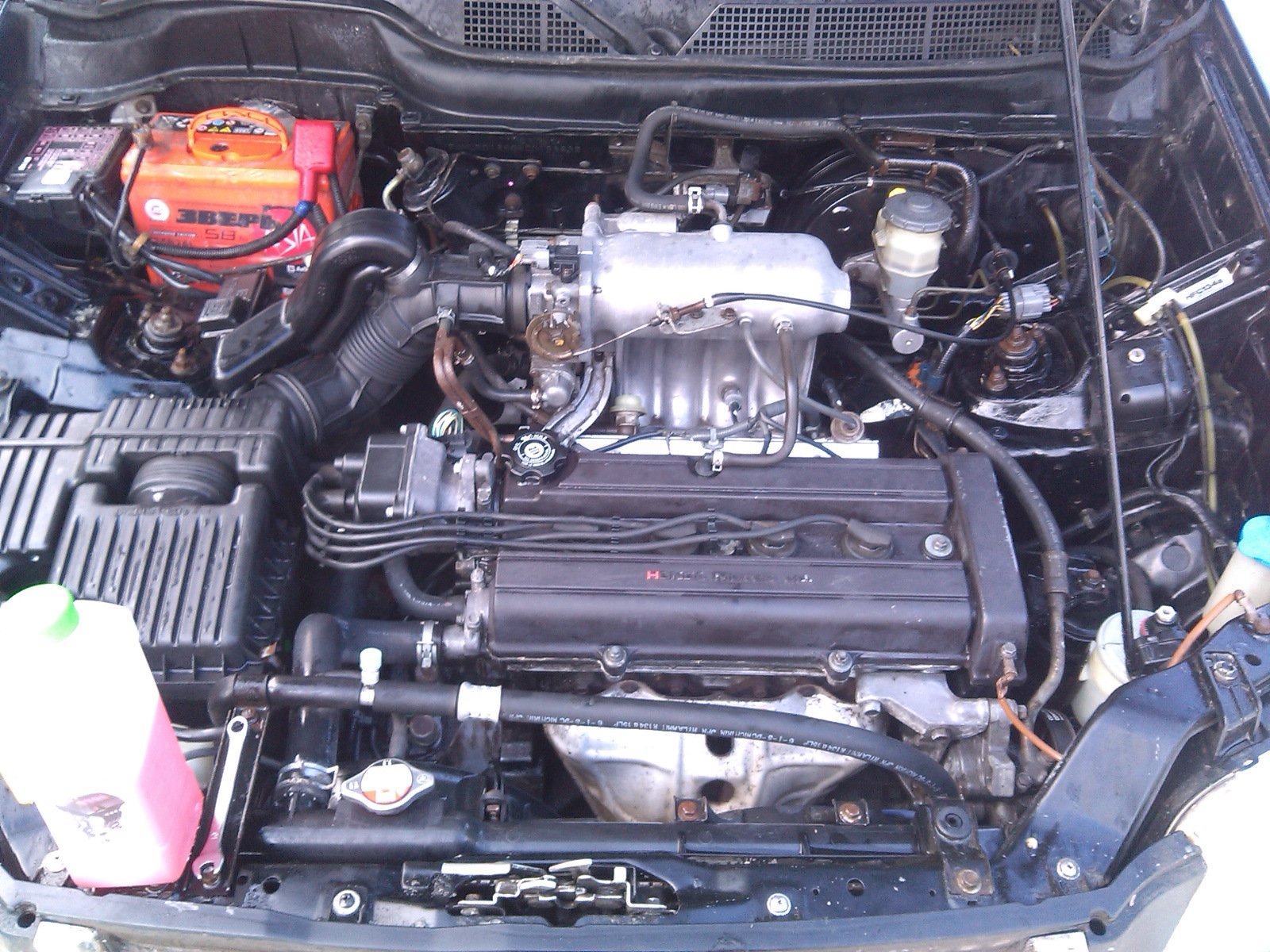 Двигатель хонда срв рд1 купить. Honda CRV rd1 подкапотка. Хорда ЦРВ 1 под капотом. Honda CR-V Rd-5 подкапотное. Хонда одиссе1998 под капотом.