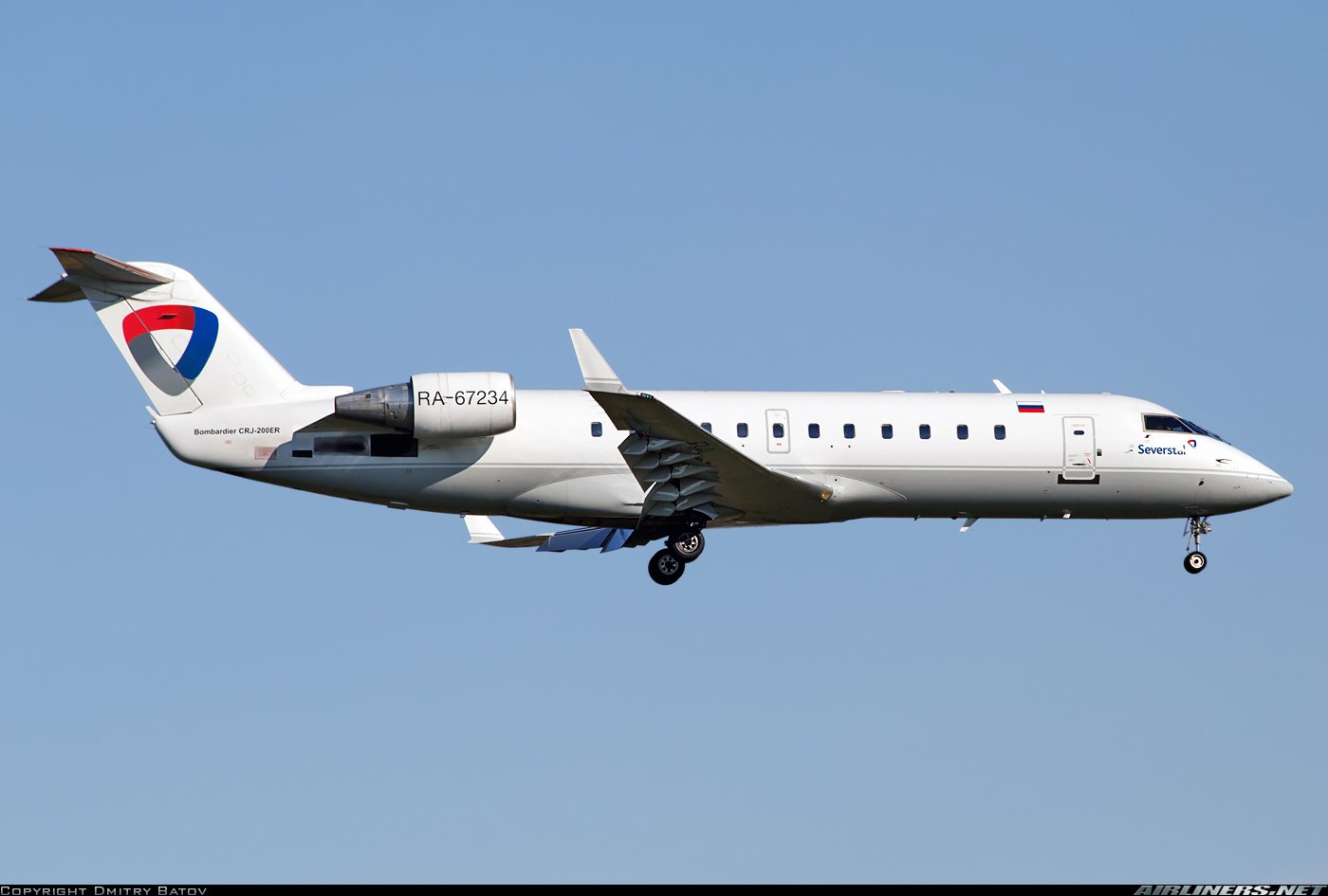 Эс эр джи. Bombardier crj200 Северсталь авиа. CRJ-200 Северсталь. Си Эр Джи 200. CRJ-200 самолет Северсталь.