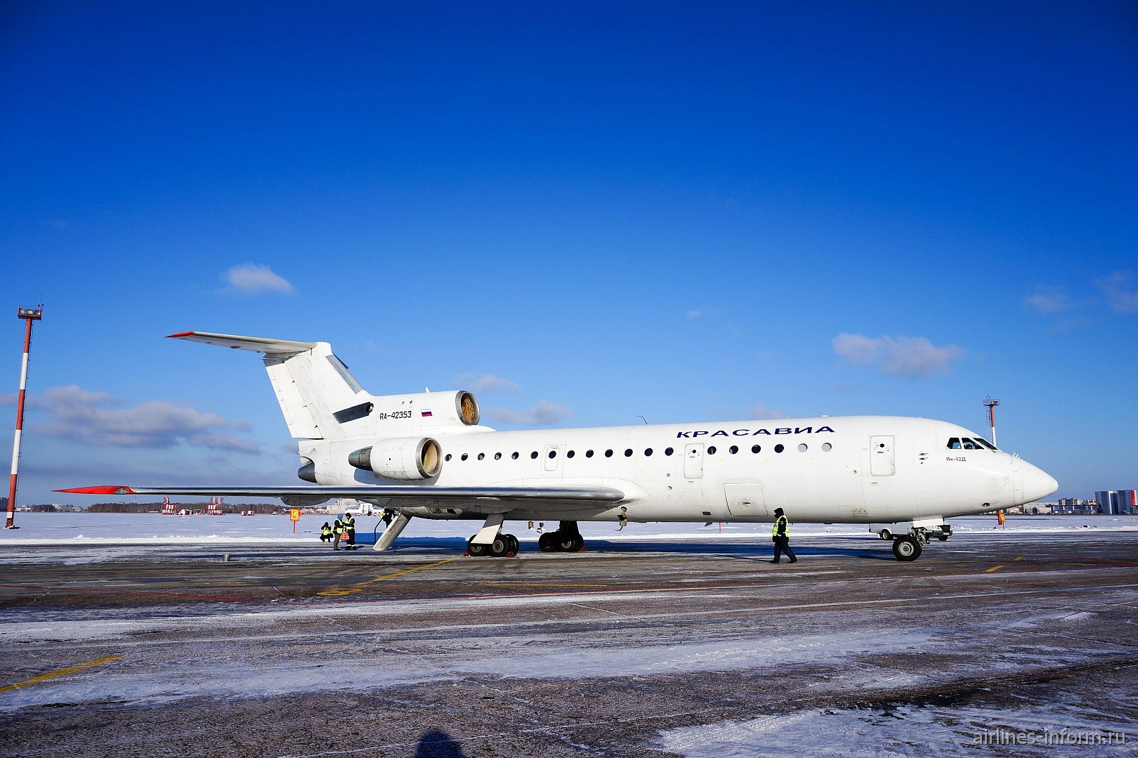 Авиакомпании в красноярске. ATR 72 КРАСАВИА. Як 42 КРАСАВИА. Як 42 КРАСАВИА самолет. АТР-72 КРАСАВИА Байкит.