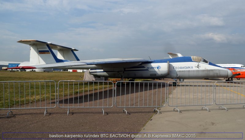 Ту-154м Звартноц
