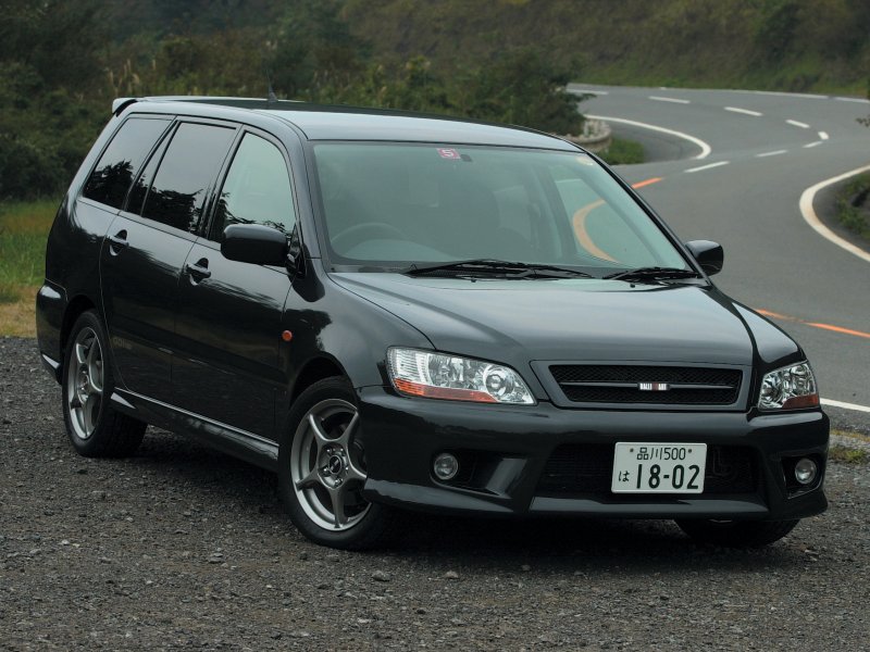Mitsubishi Lancer 9 Cedia