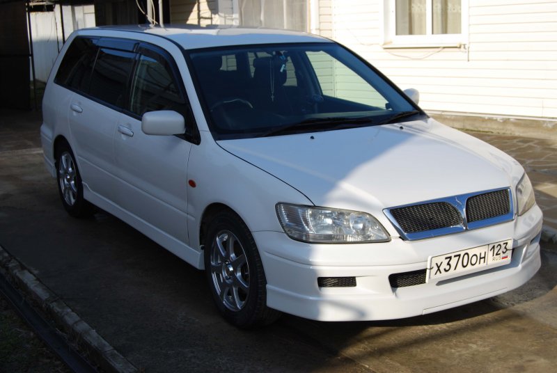 Mitsubishi Lancer Cedia Wagon Ralliart