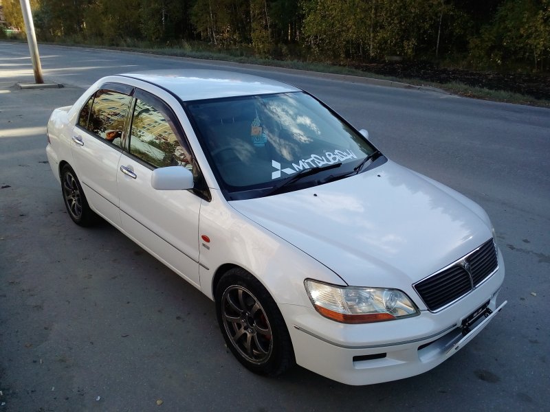 Lancer Cedia 2000