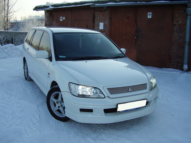 Mitsubishi Lancer 9 Cedia
