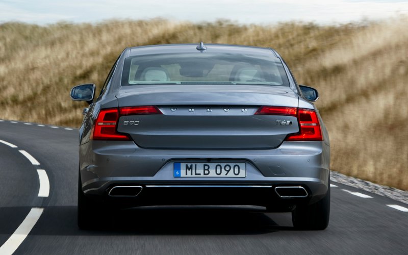 Volvo s90 back